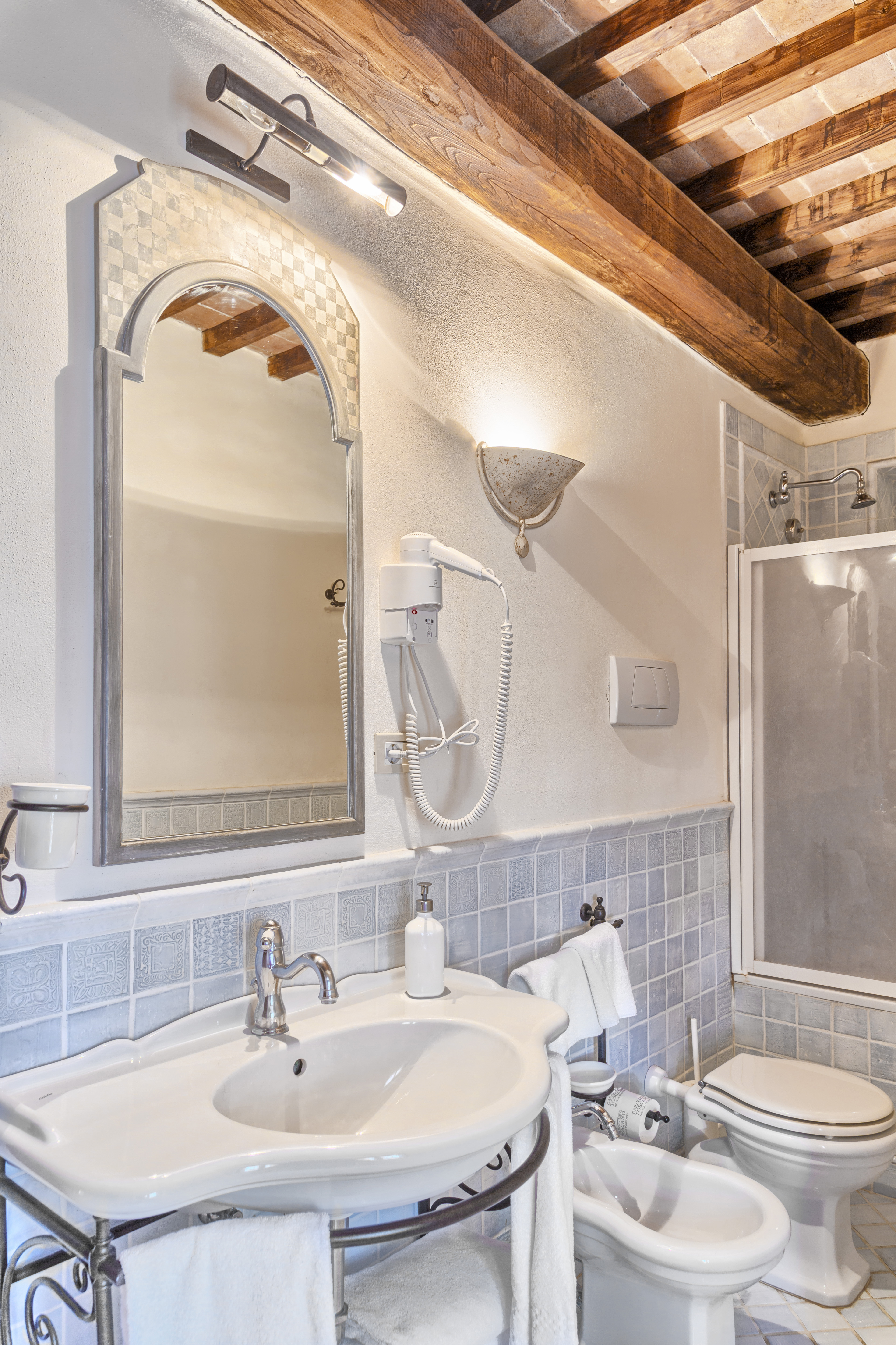 Apartment Two Bedrooms One Bathroom