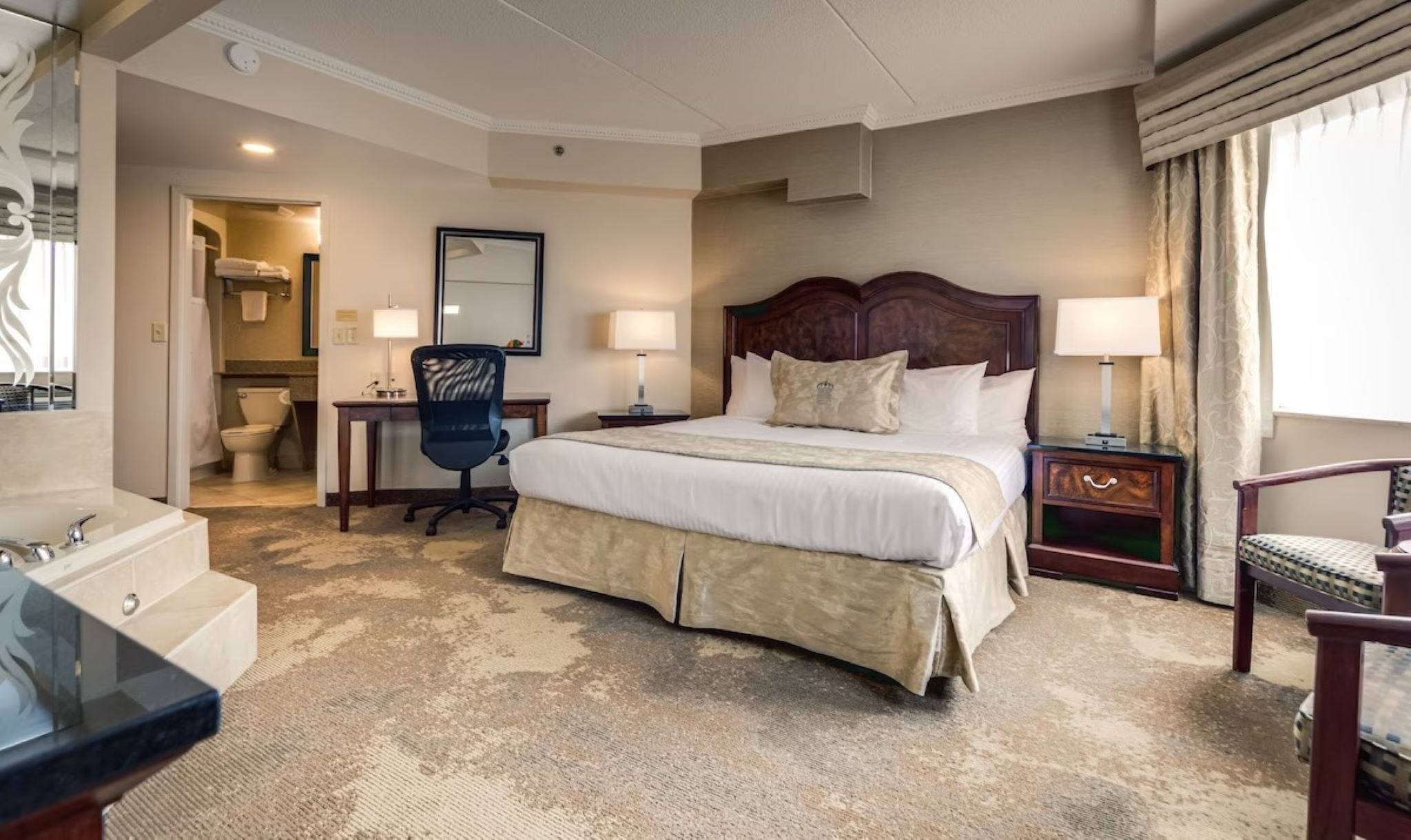 Suite Deluxe King Bed