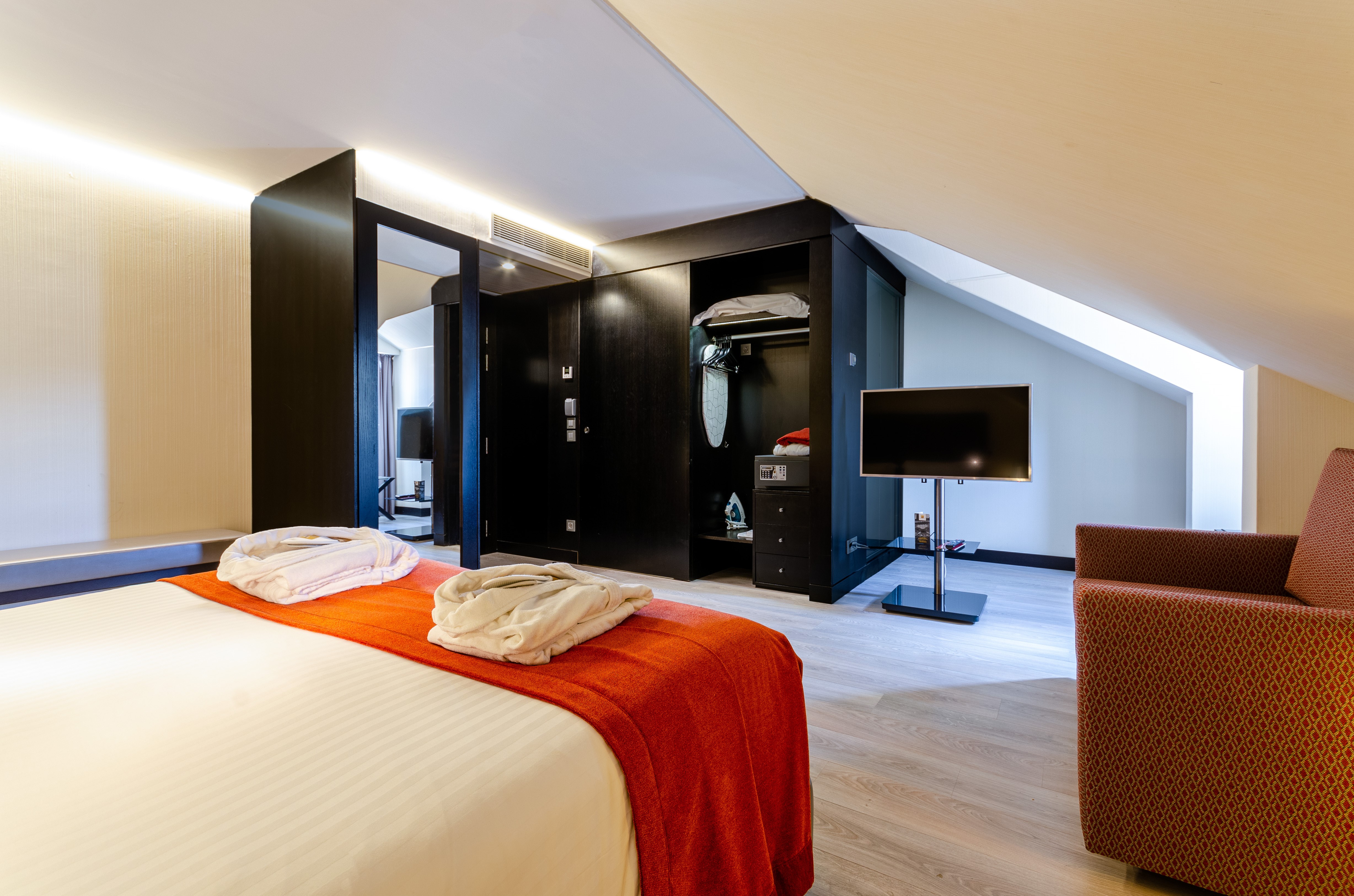 Double or Twin Superior