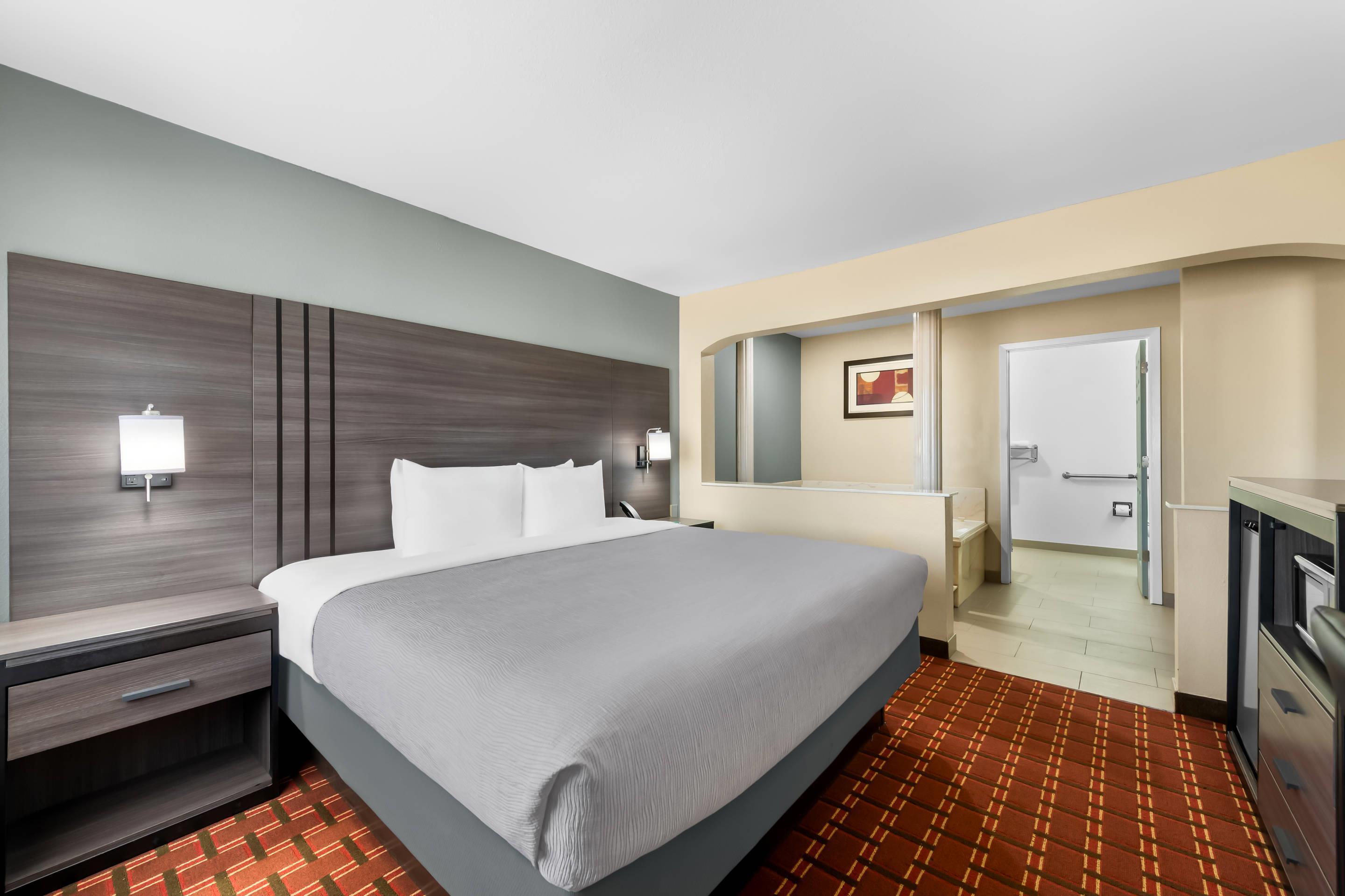 Double King Bed Non Smoking