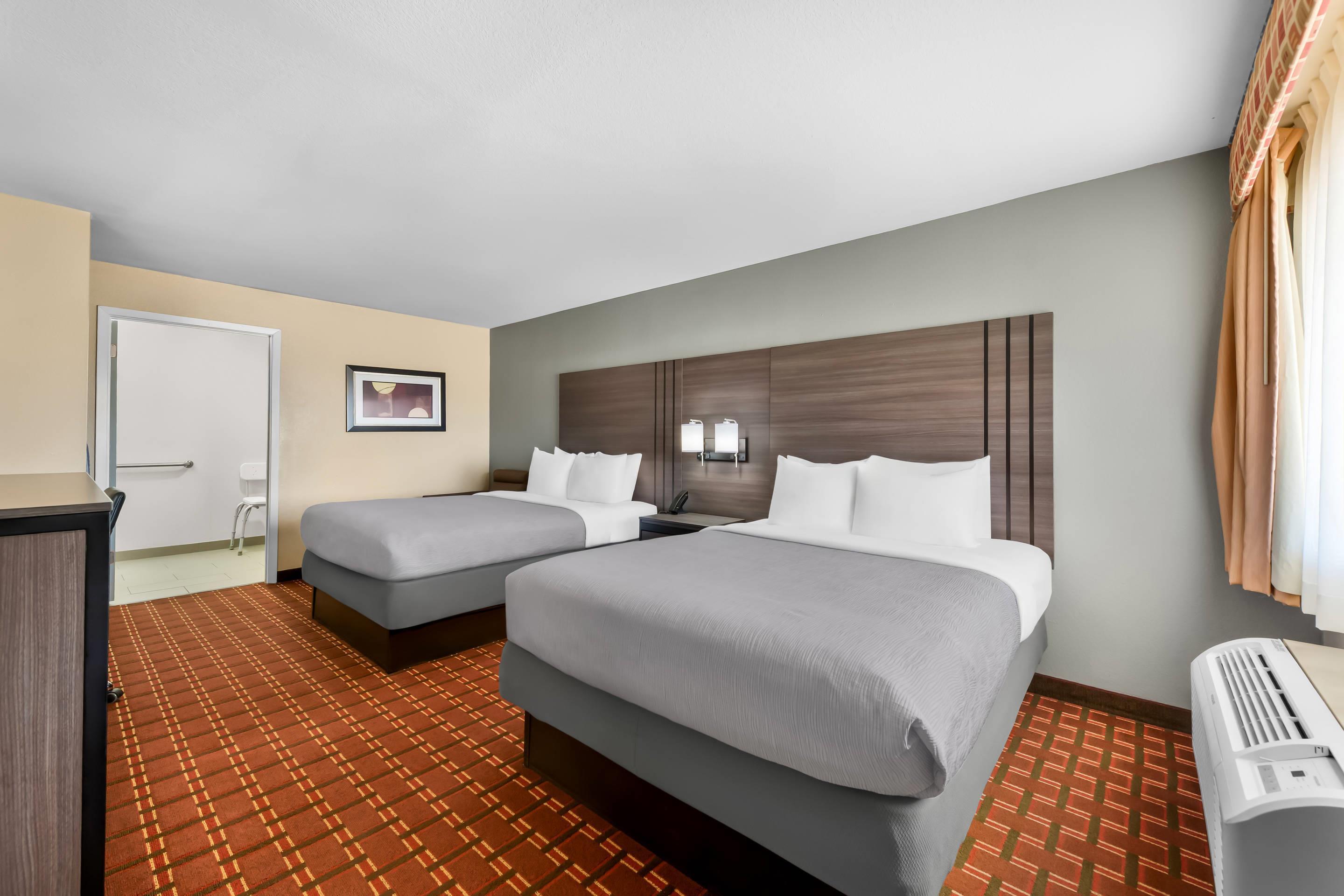 Double Two Queen Beds Non Smoking