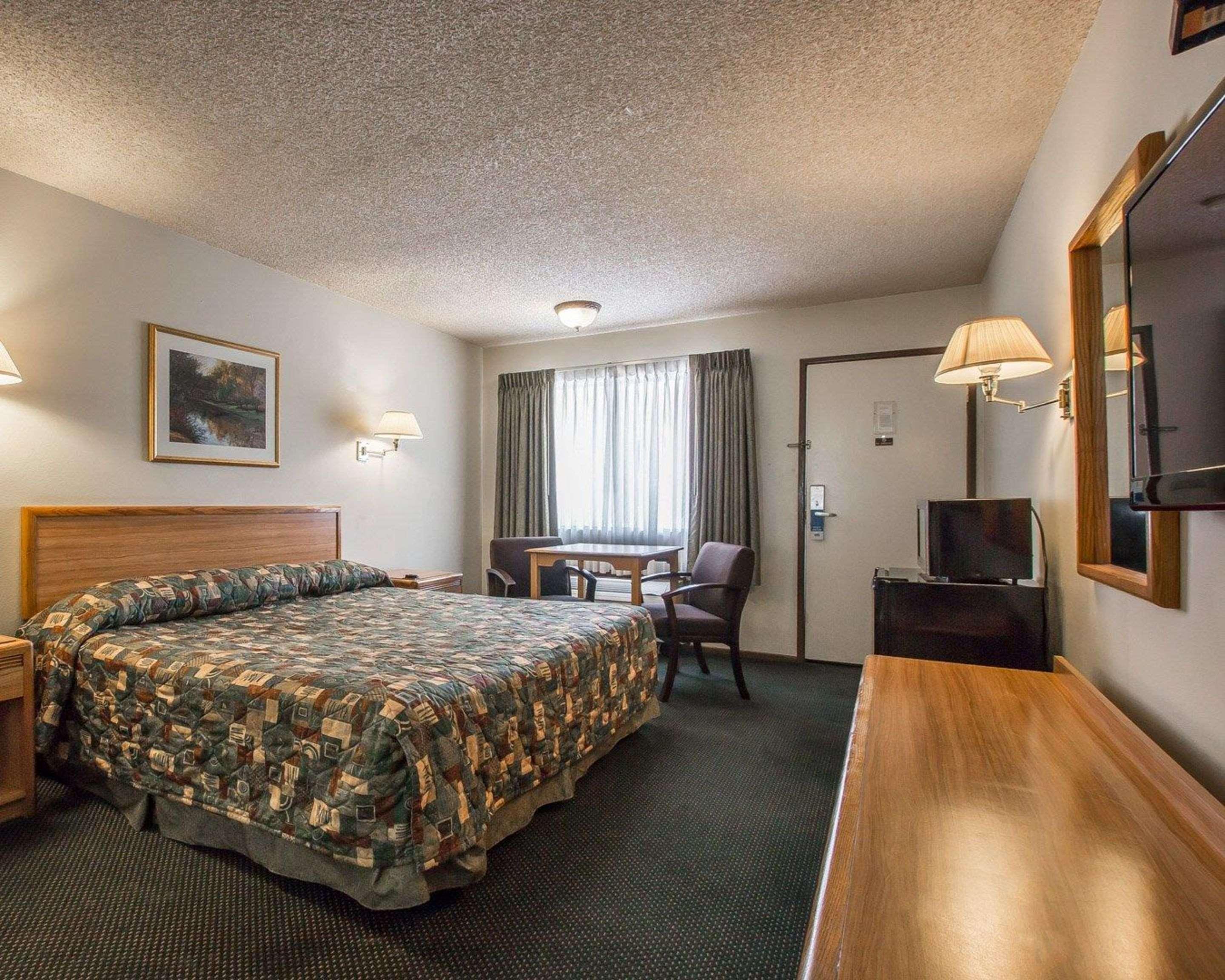 Double King Bed Non Smoking