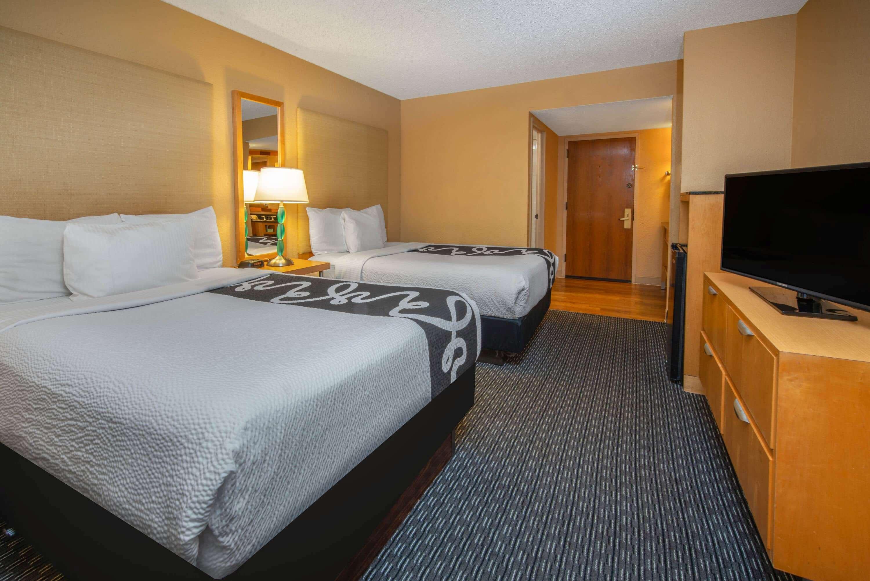 Room Two Double Beds Non Smoking