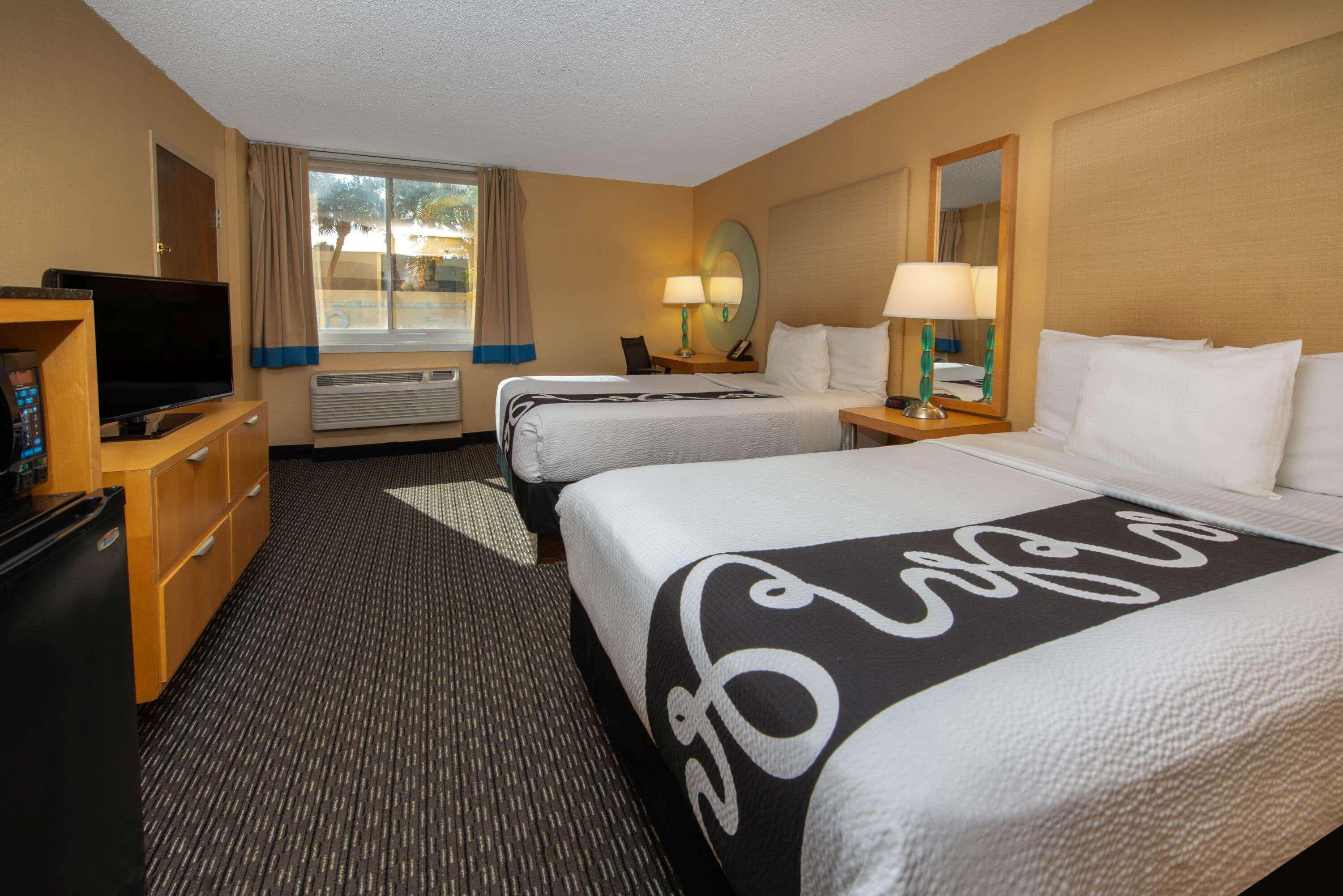 Room Two Double Beds Non Smoking