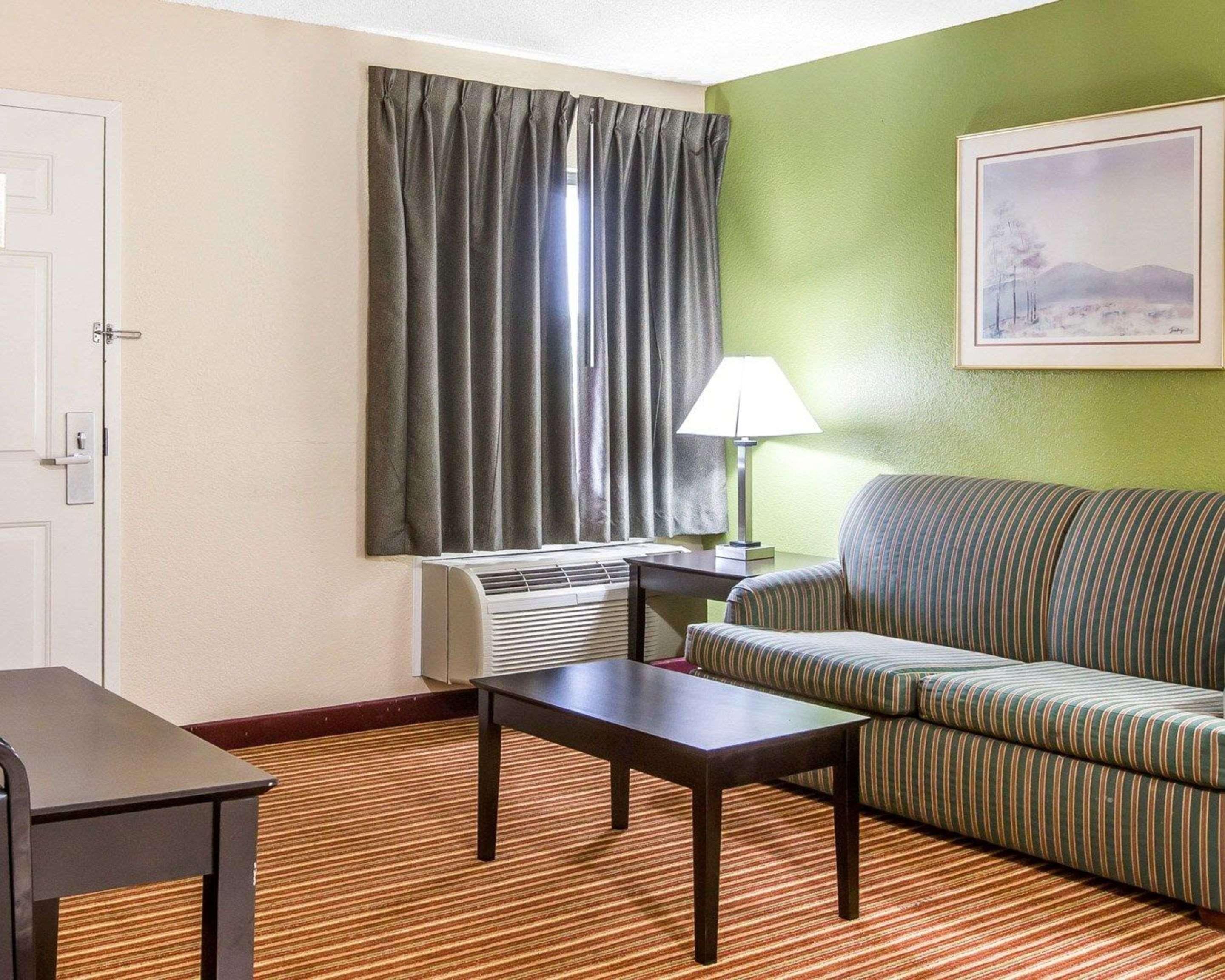 Suite Two Queen Beds