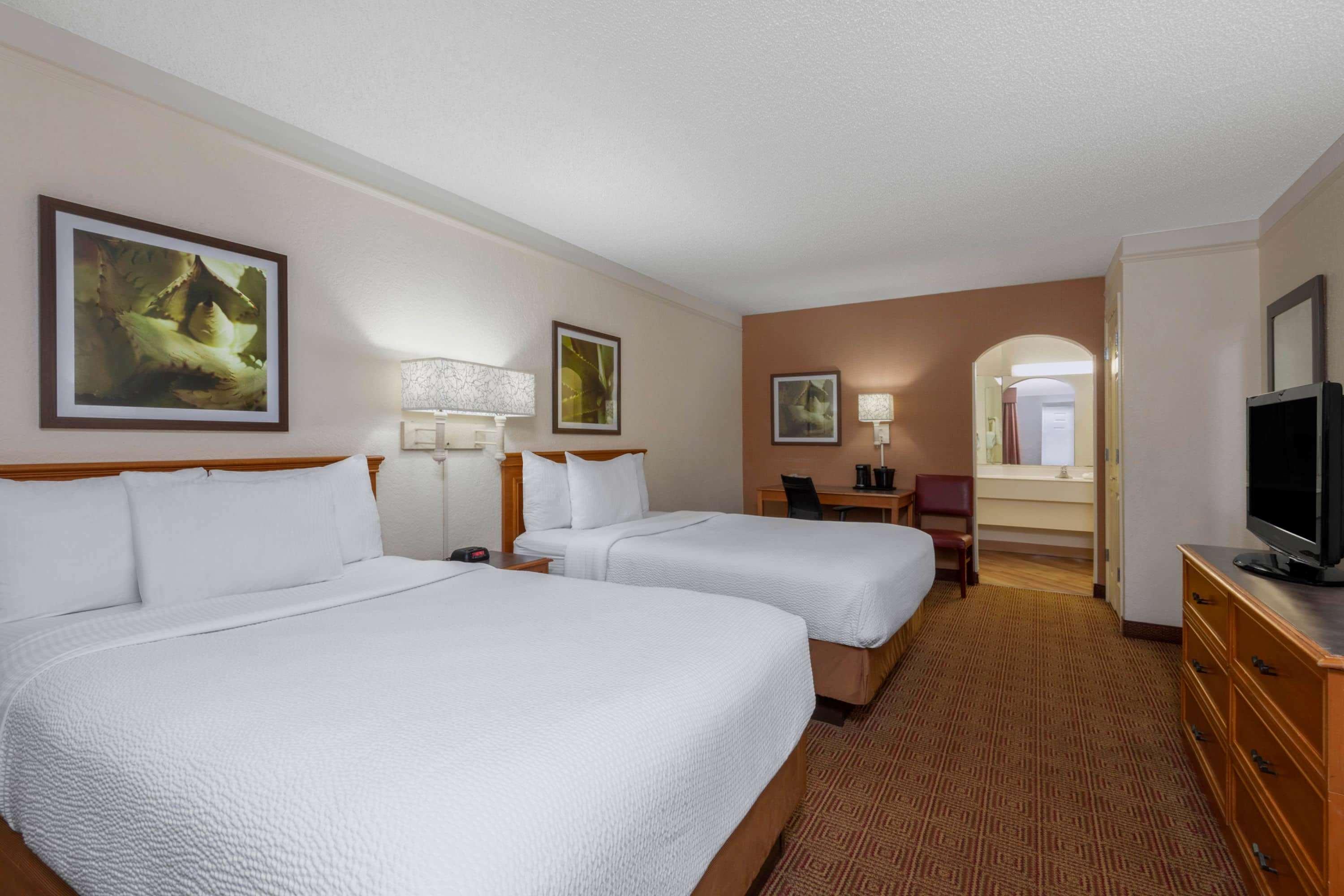 Room Two Double Beds Non Smoking