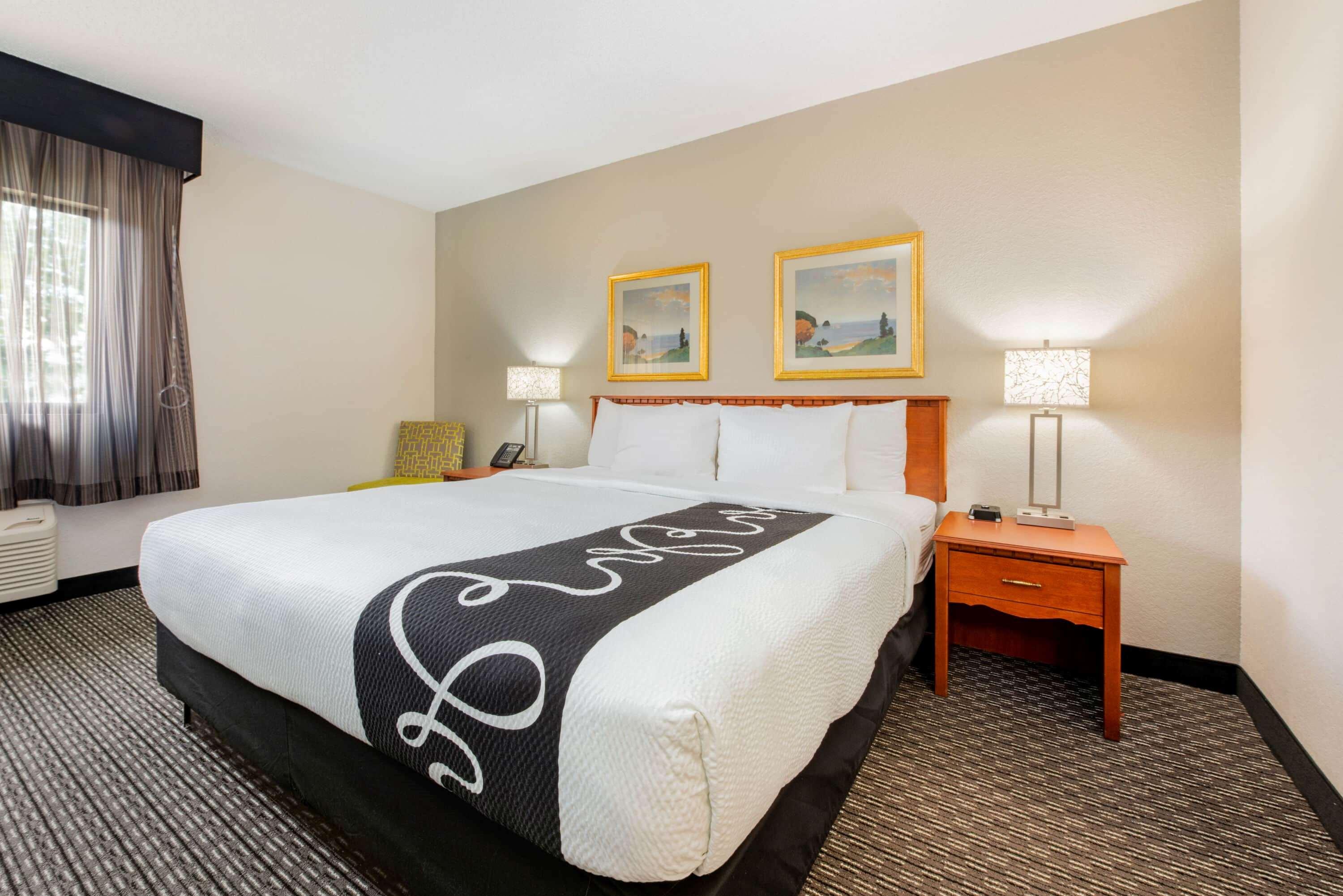 Room King Bed Non Smoking