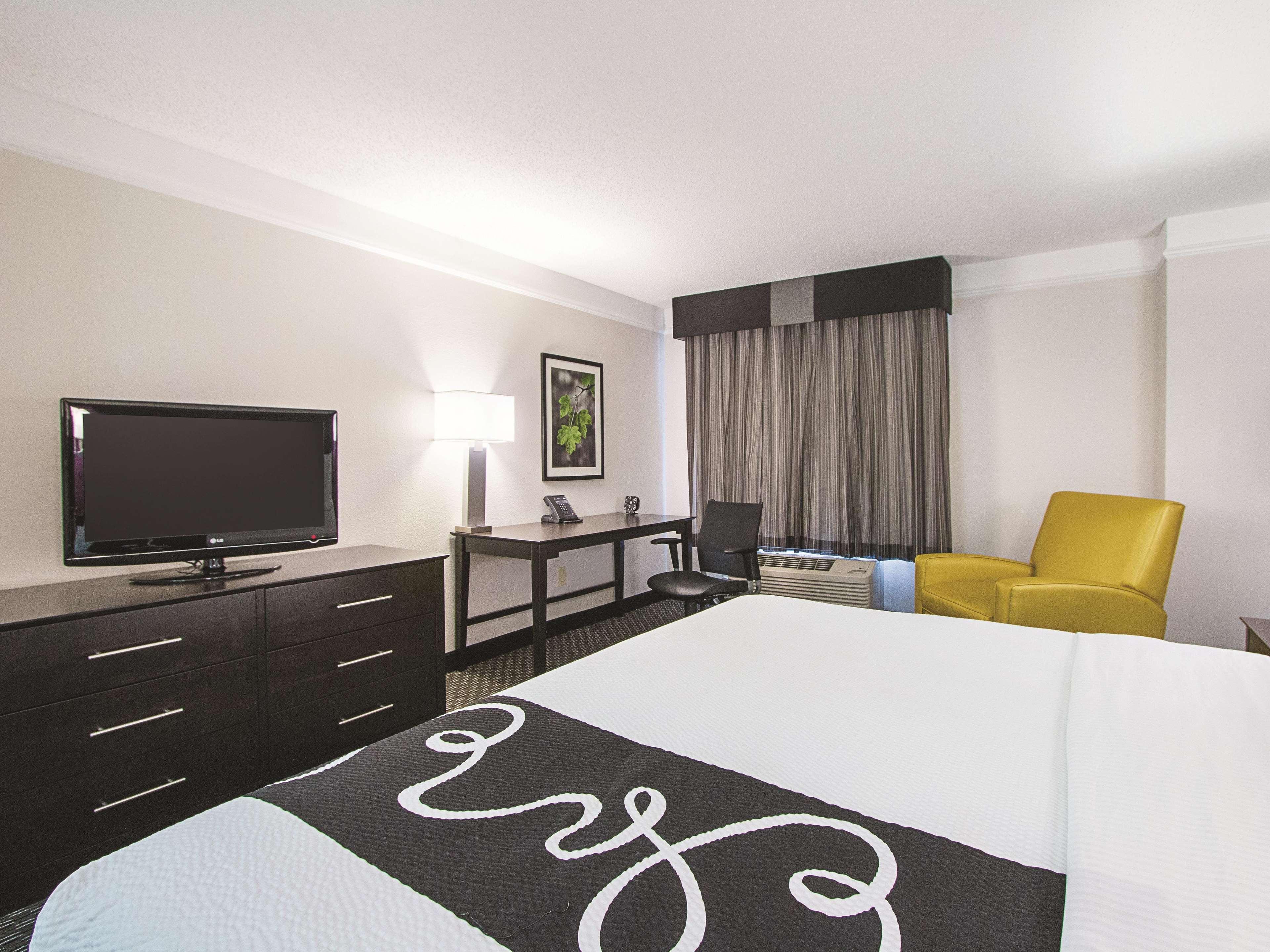 Room King Bed Non Smoking