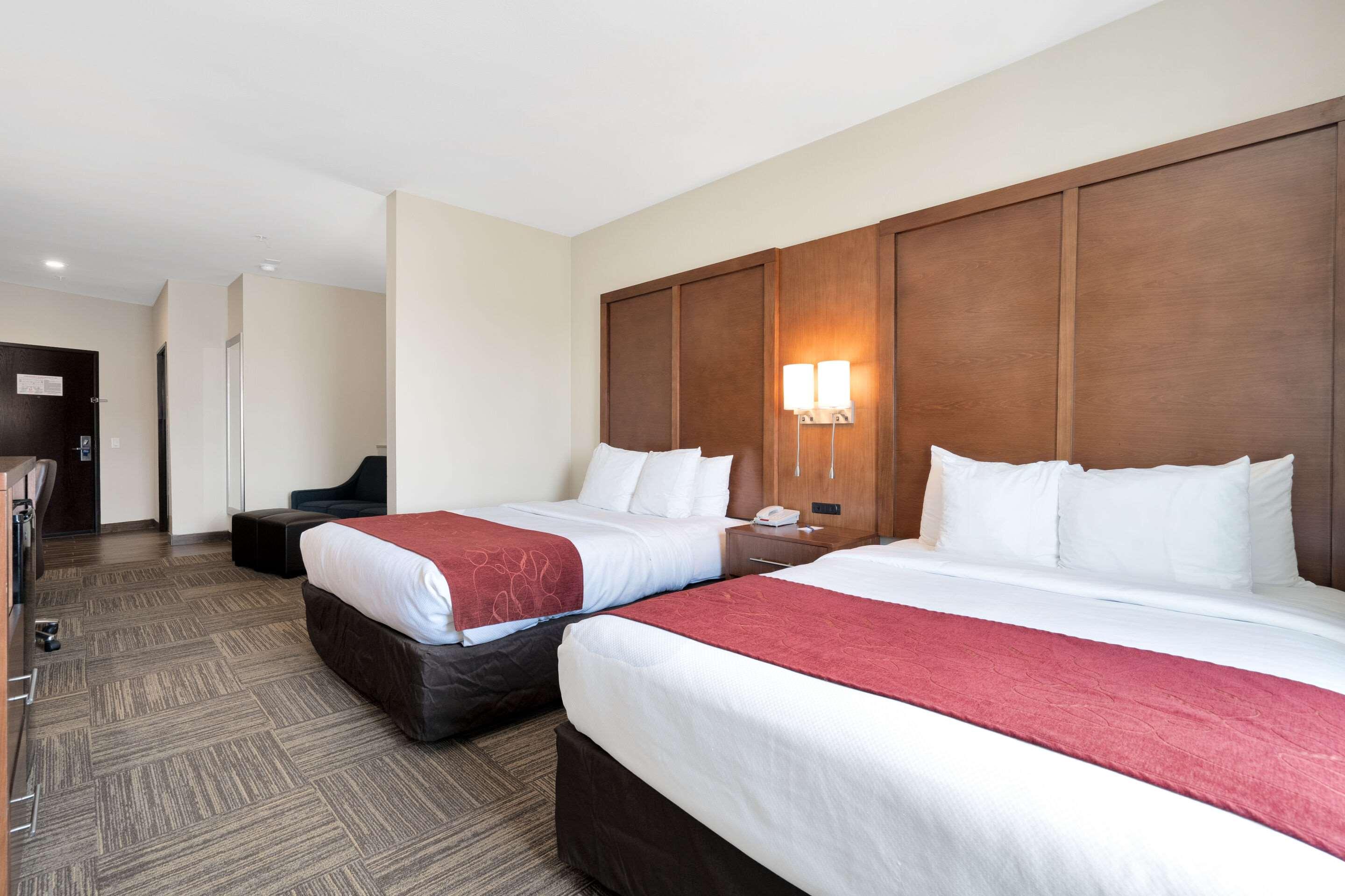 Suite Two Queen Beds Non Smoking