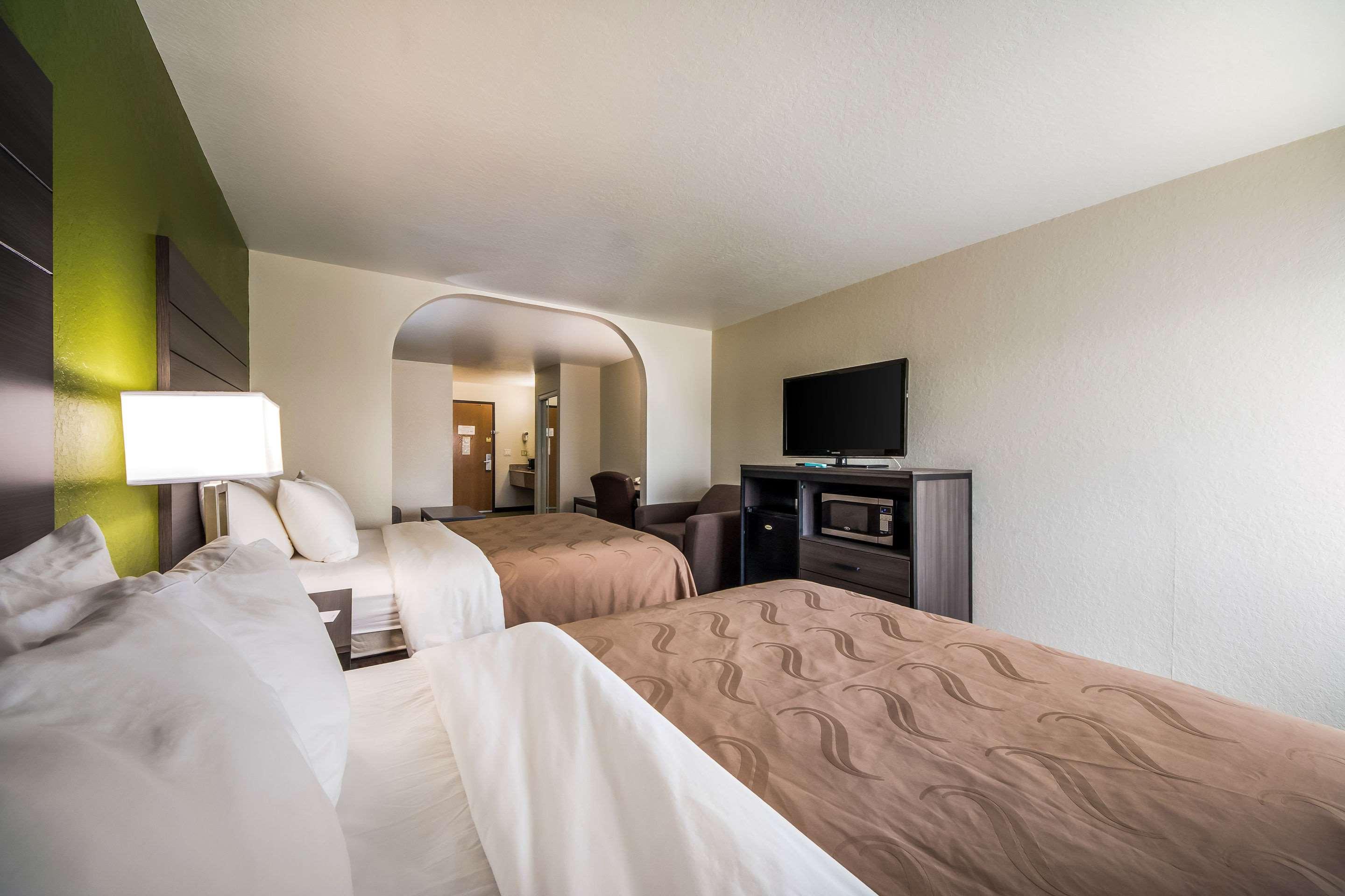 Suite Two Queen Beds Non Smoking