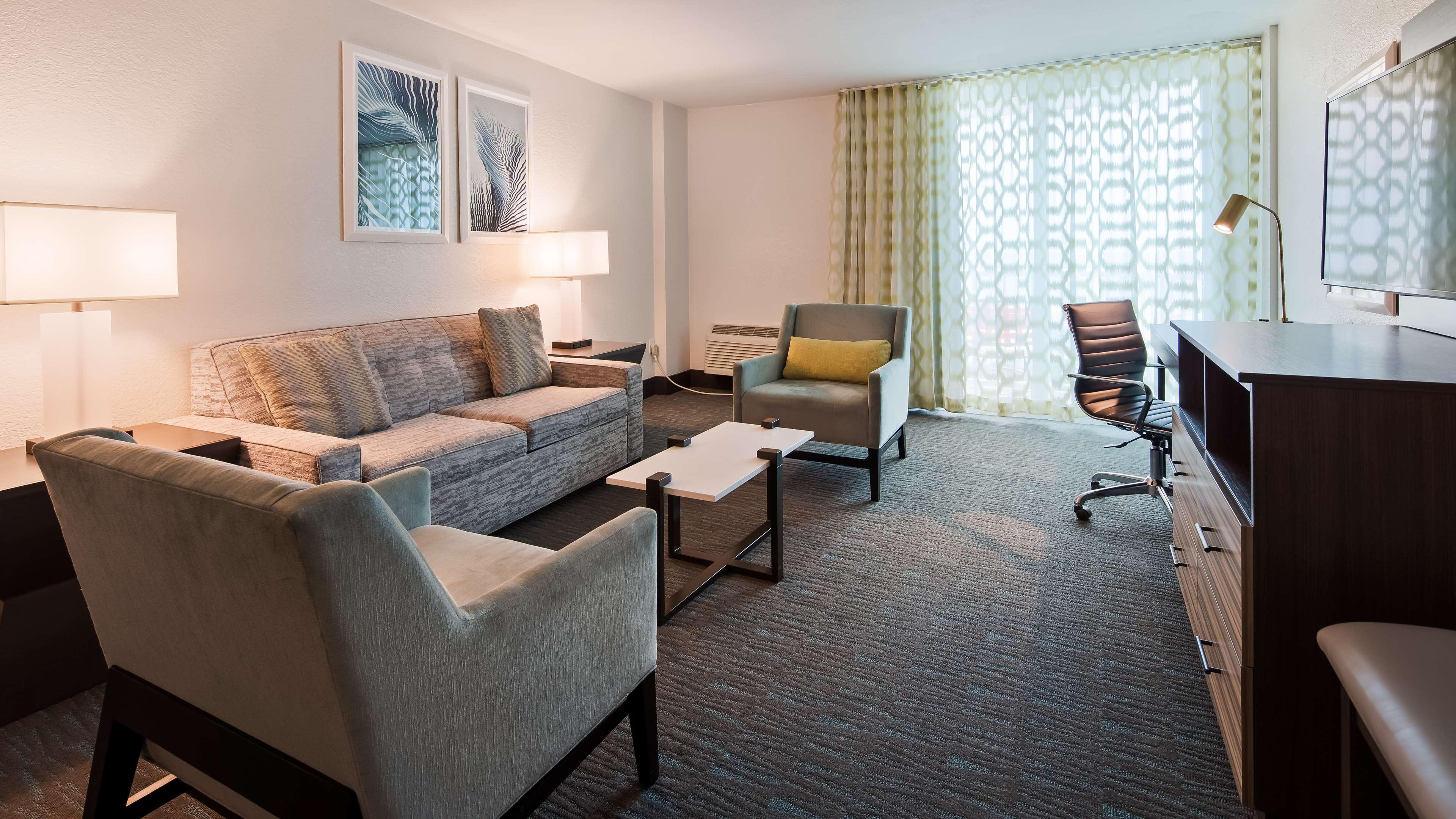 Suite Ocean Front King Bed