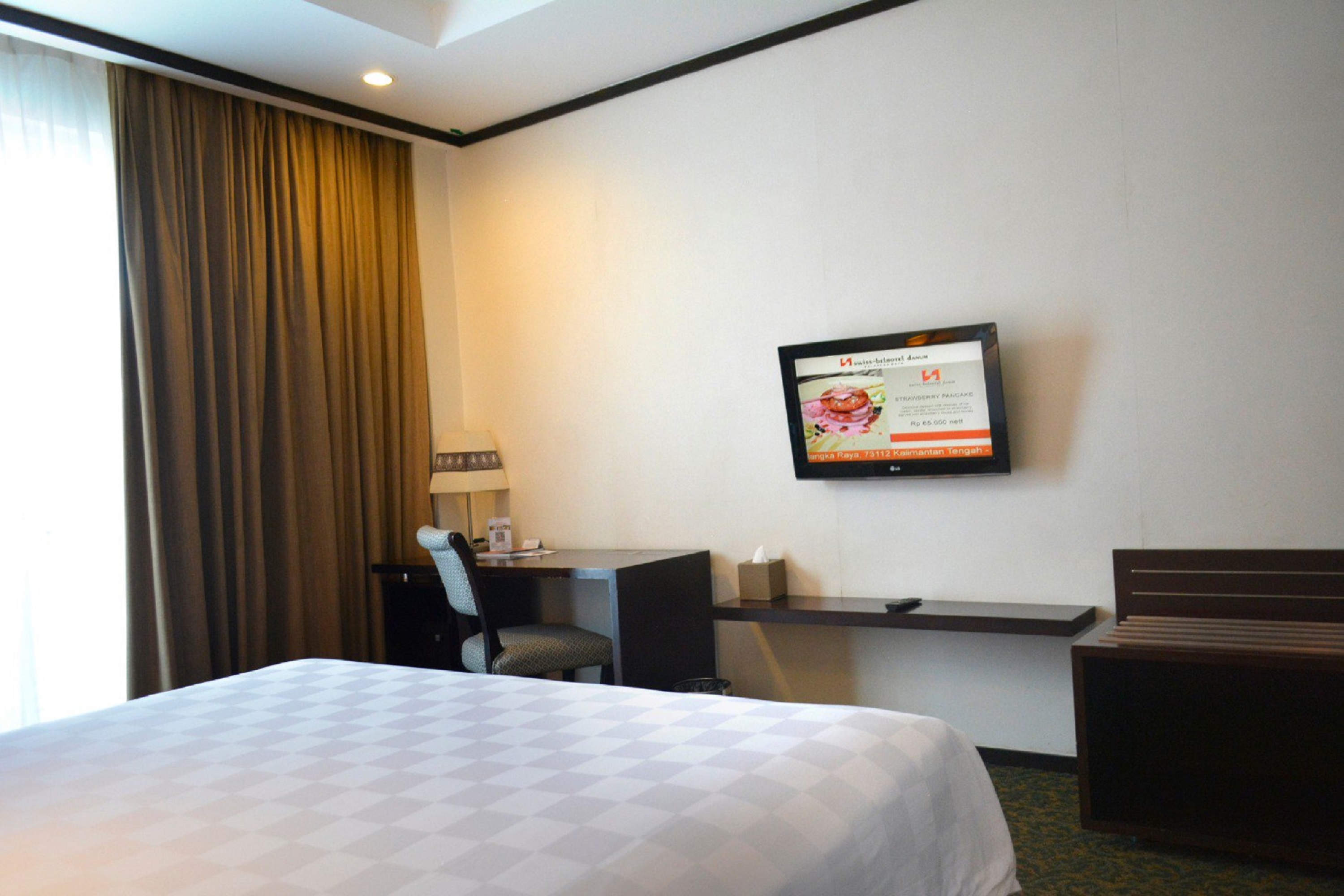 Double Deluxe Queen Bed