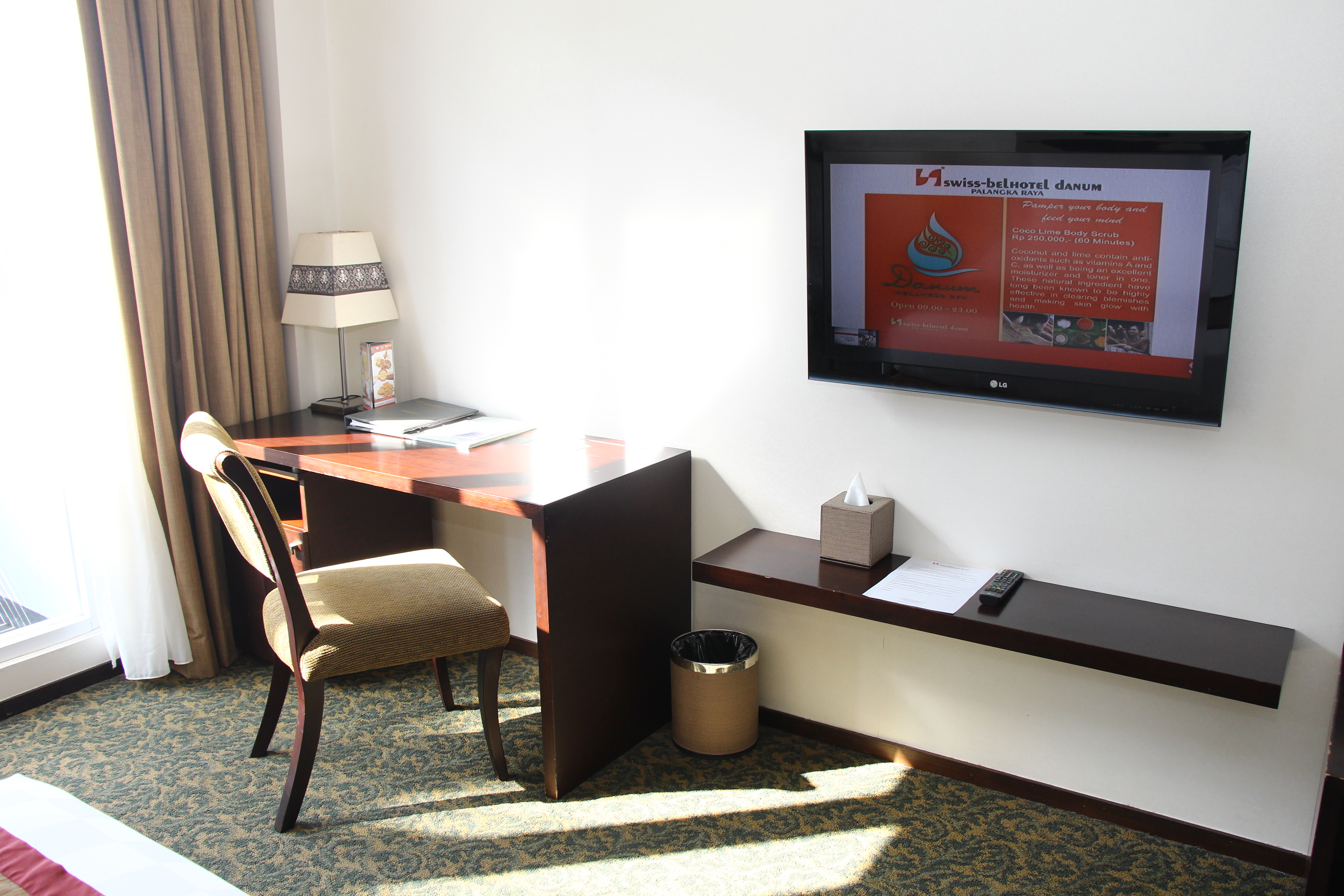 Double Deluxe Pool View