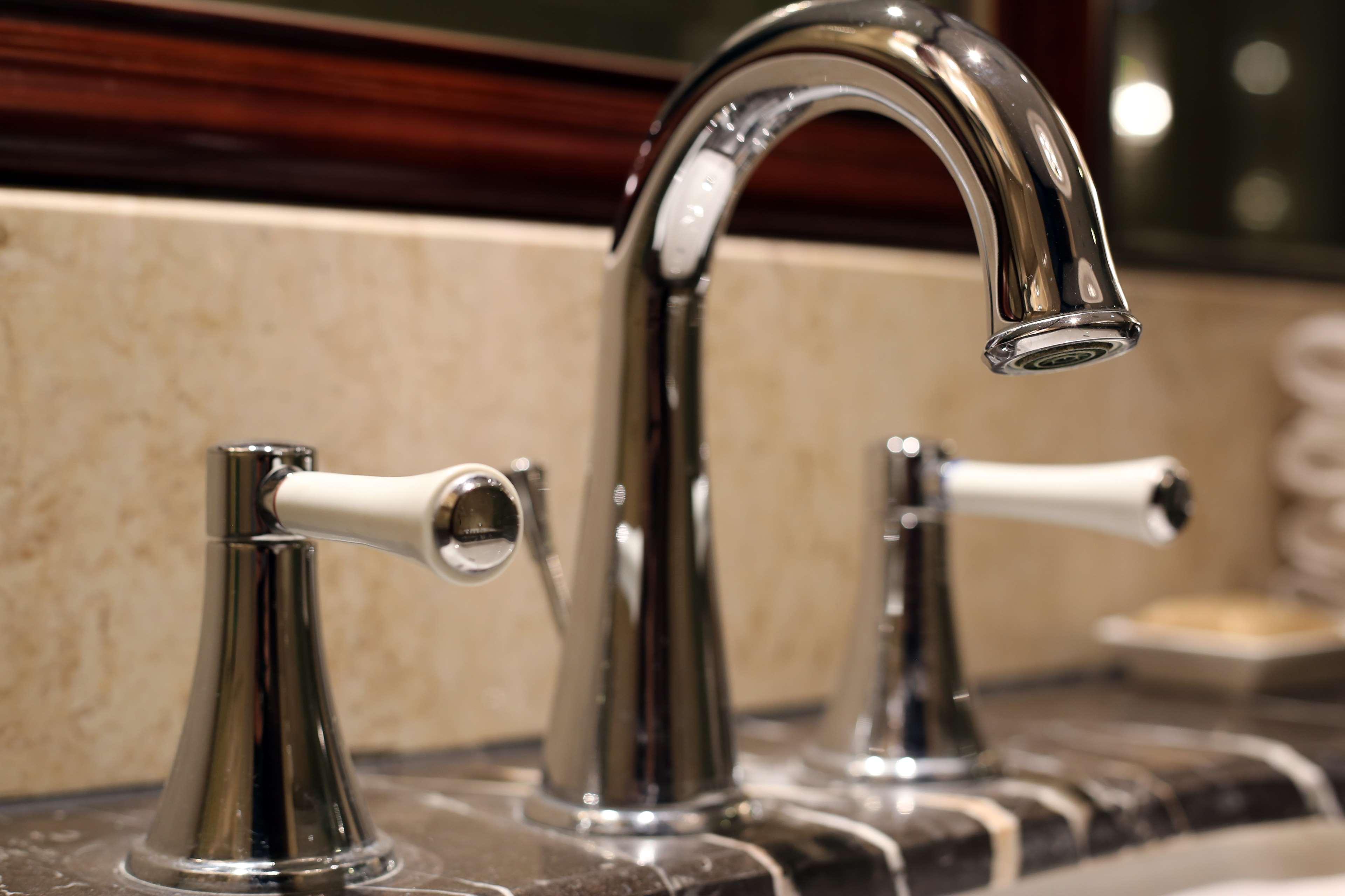 Twin Deluxe Lake View