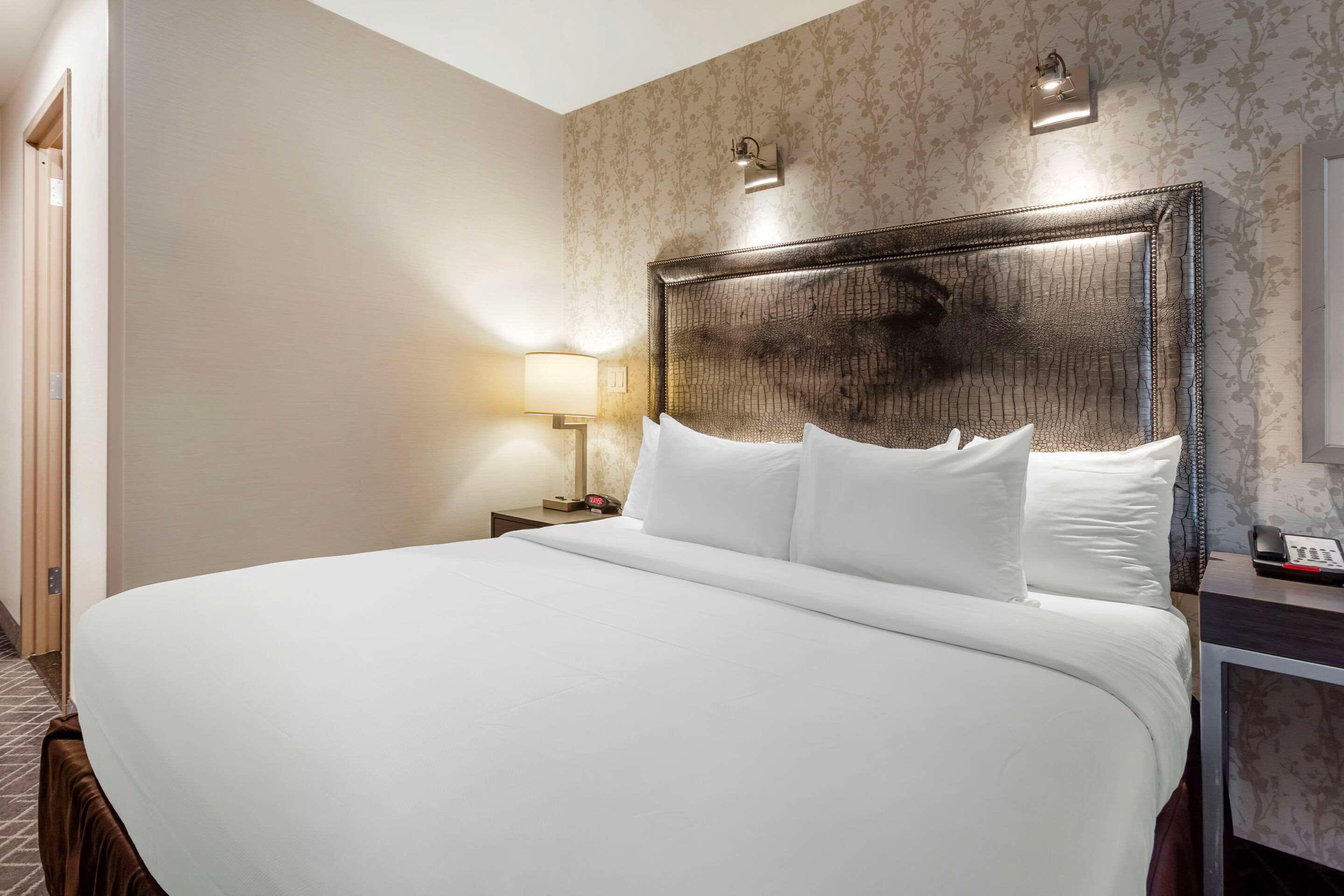 Double King Bed Non Smoking