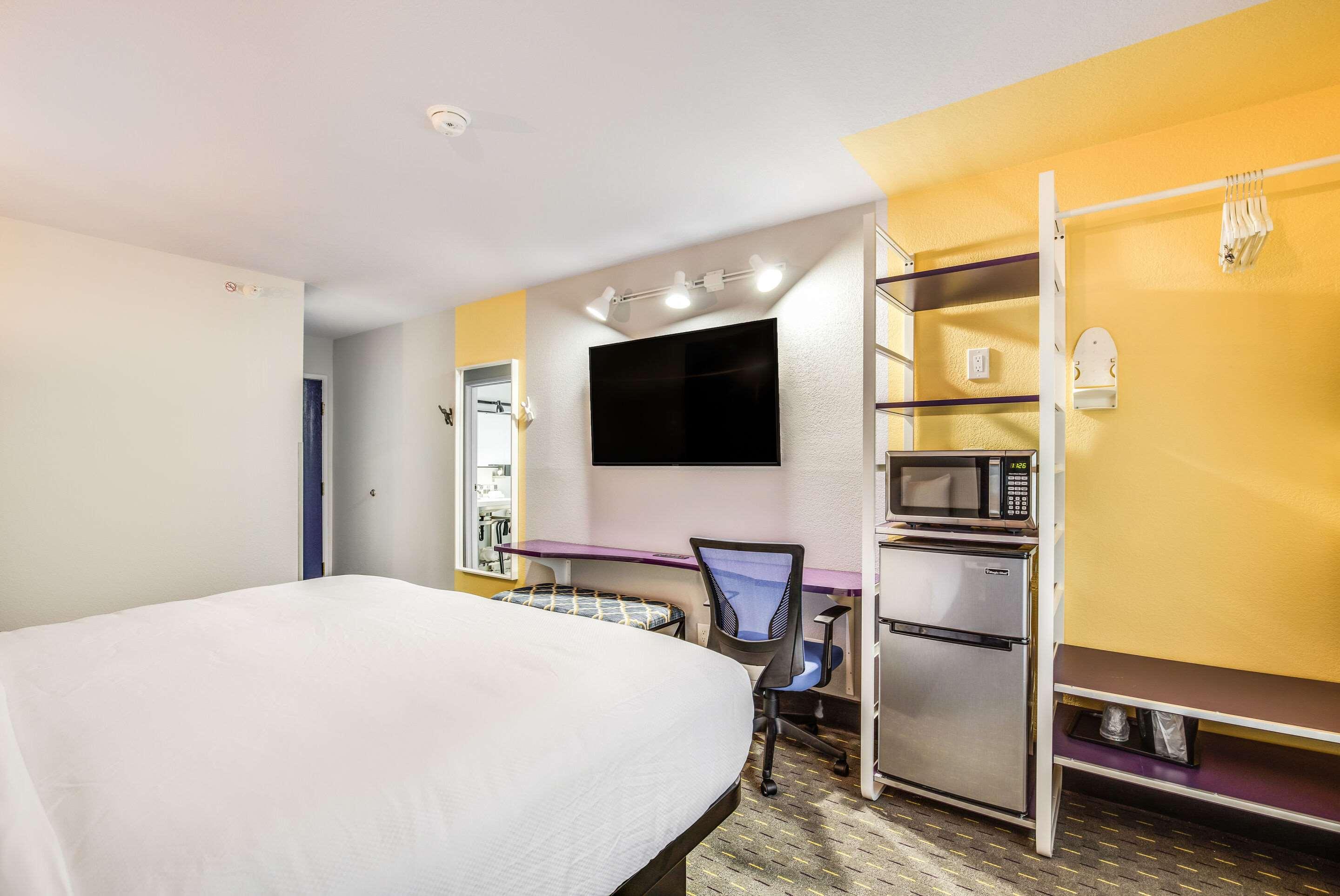 Double Accessible King Size Bed