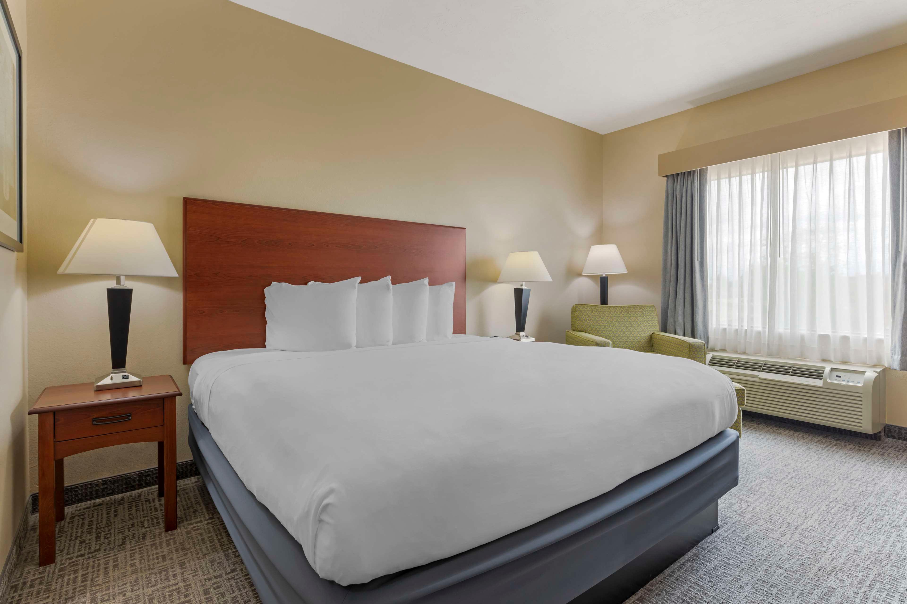 Double Accessible King Size Bed