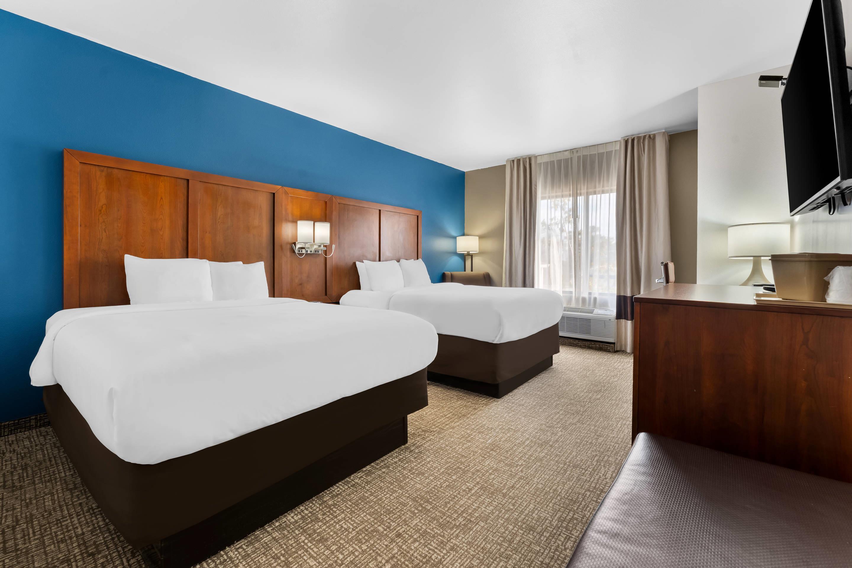 Double Two Queen Beds