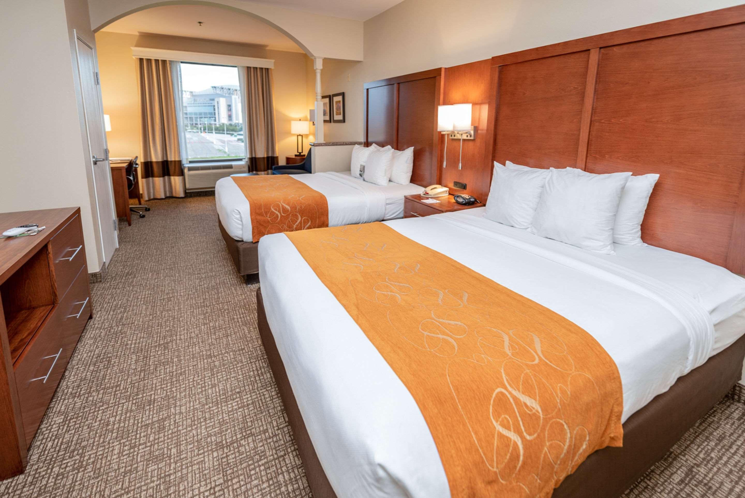 Suite Two Queen Beds