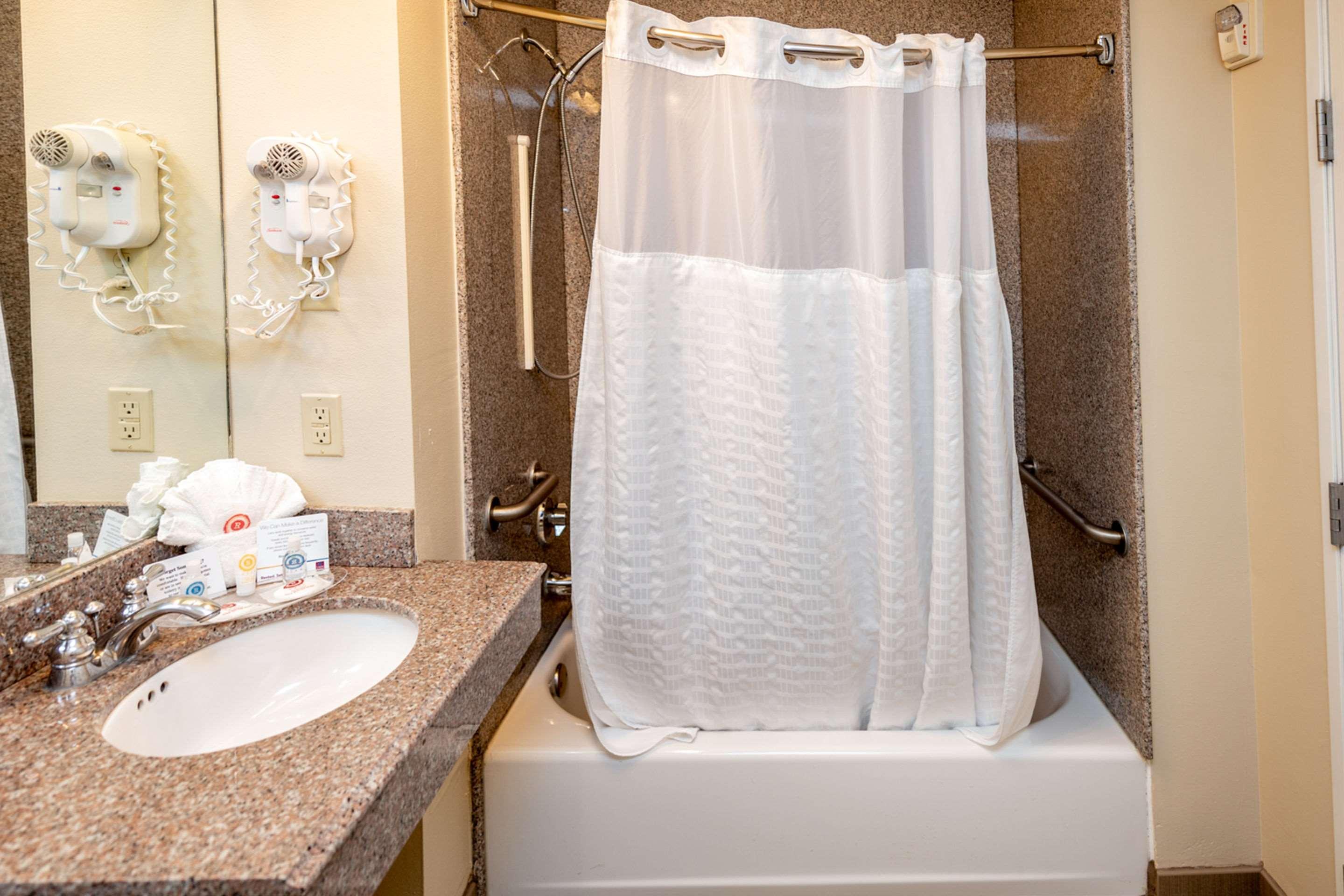 Double Queen Size Bed