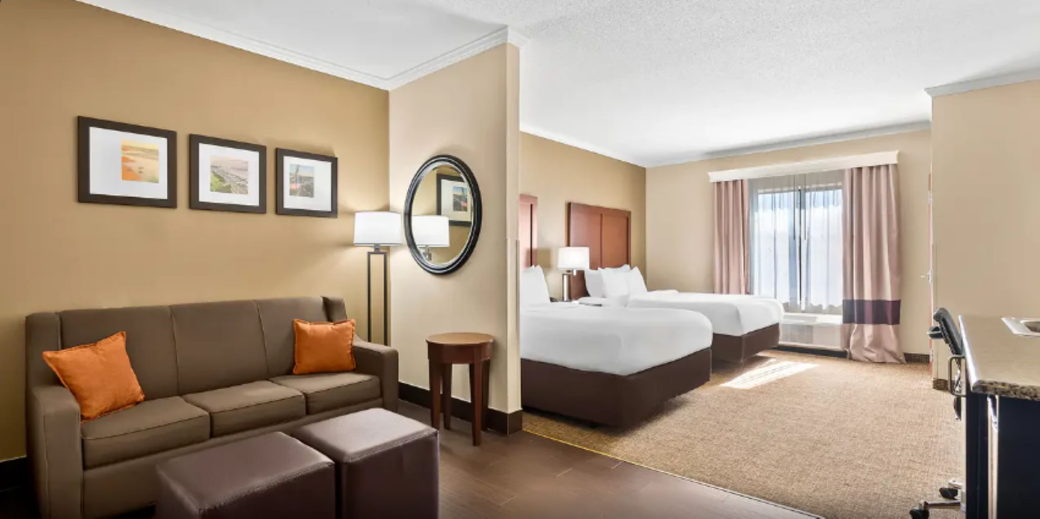 Suite Two Queen Beds Non Smoking