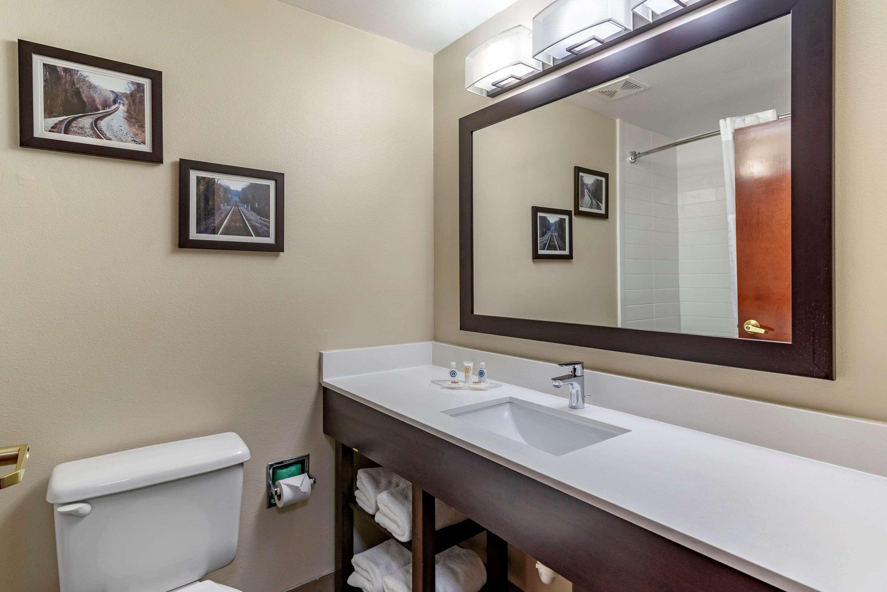 Suite Two Queen Beds Non Smoking