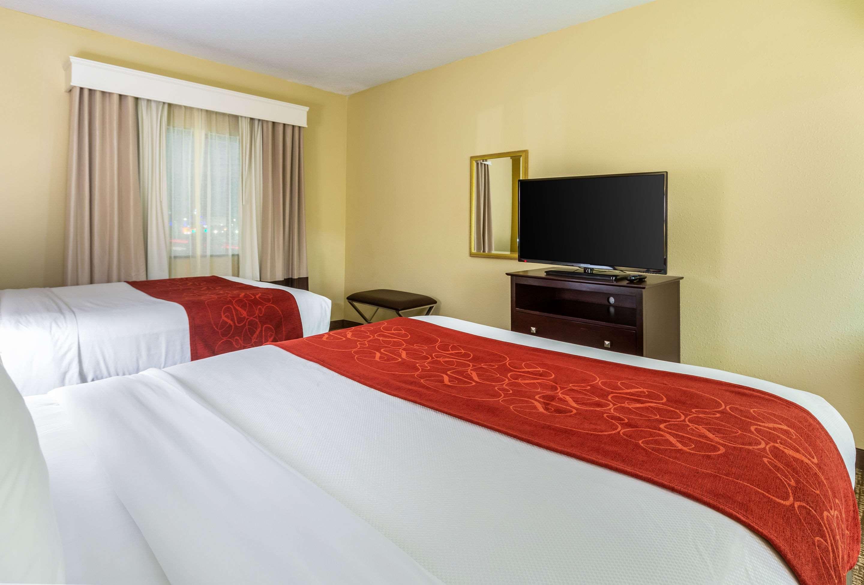 Suite Two Queen Beds Non Smoking