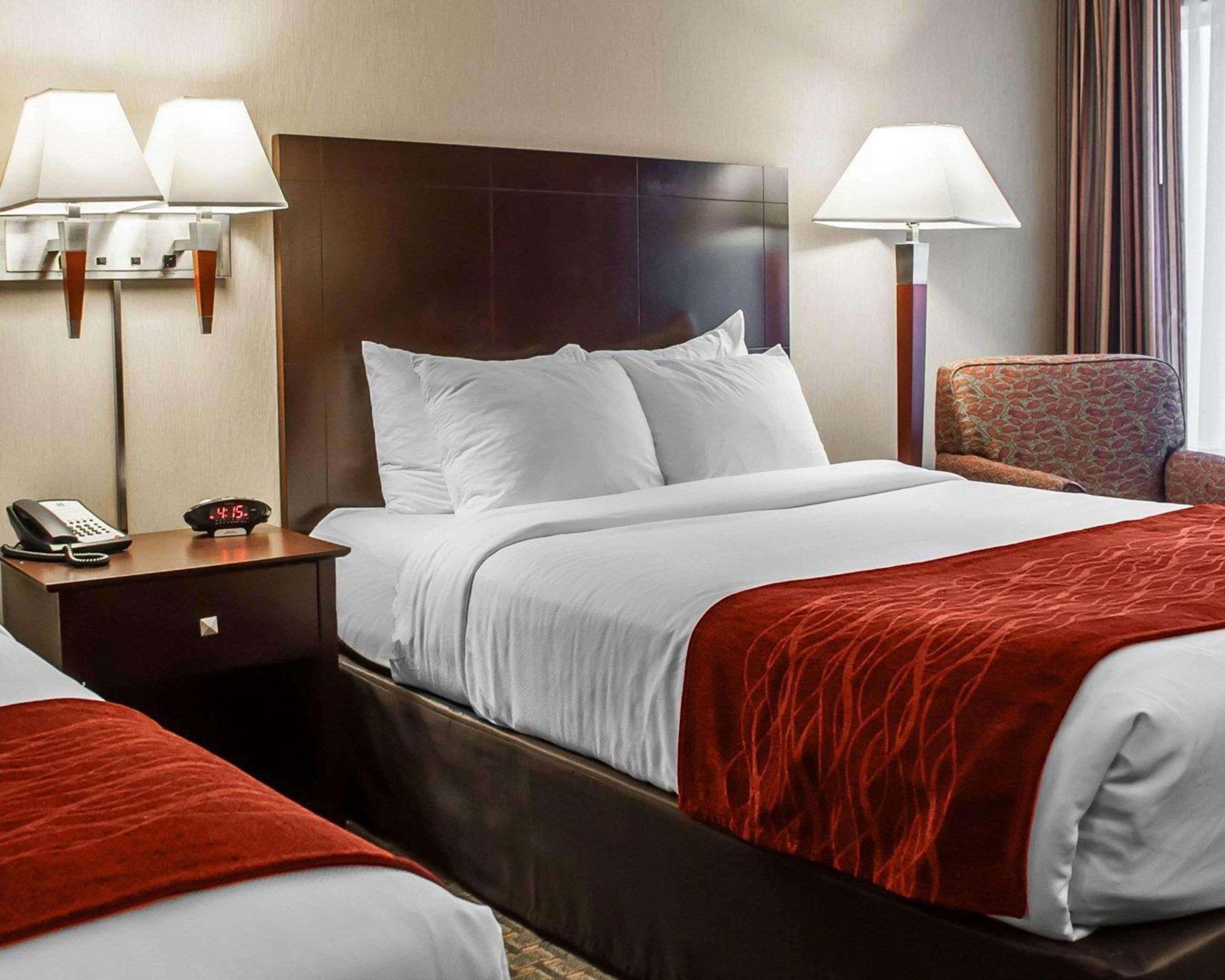 Twin Two Queen Beds Non Smoking