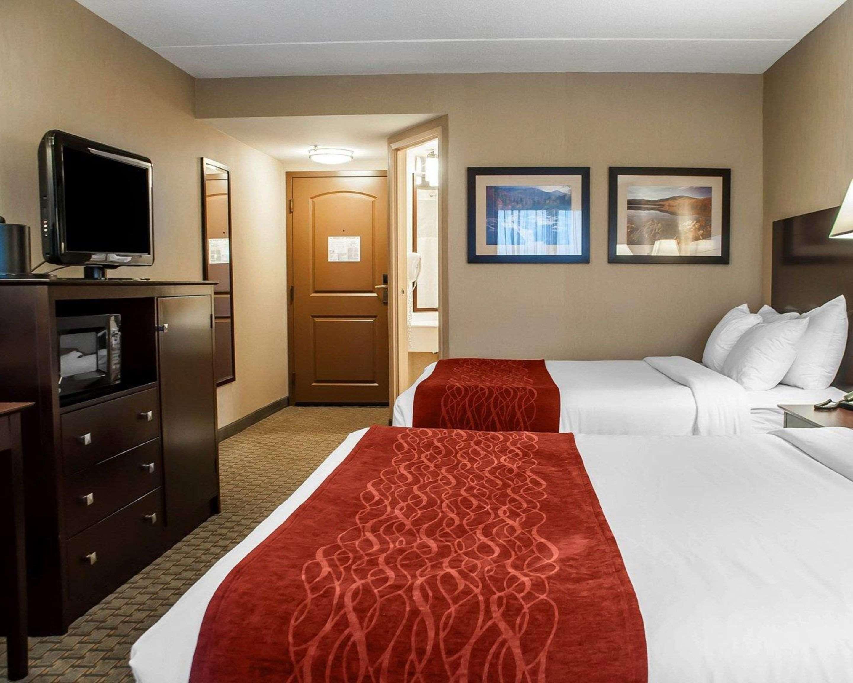 Twin Two Queen Beds Non Smoking