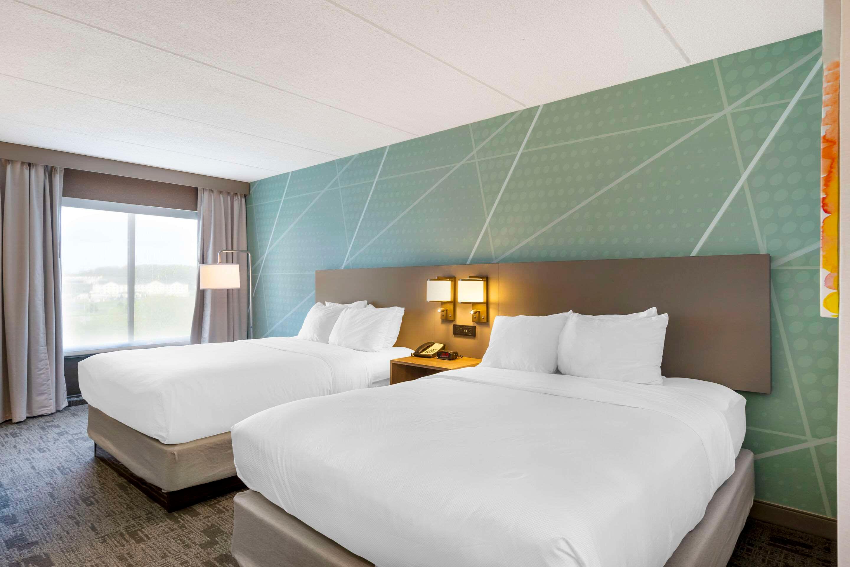 Suite Two Queen Beds Non Smoking