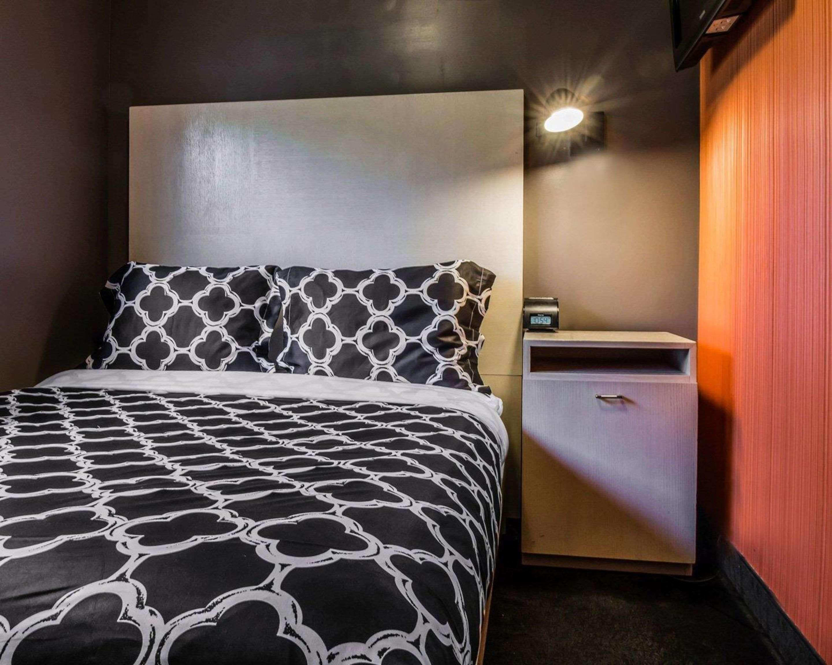 Double Queen Size Bed