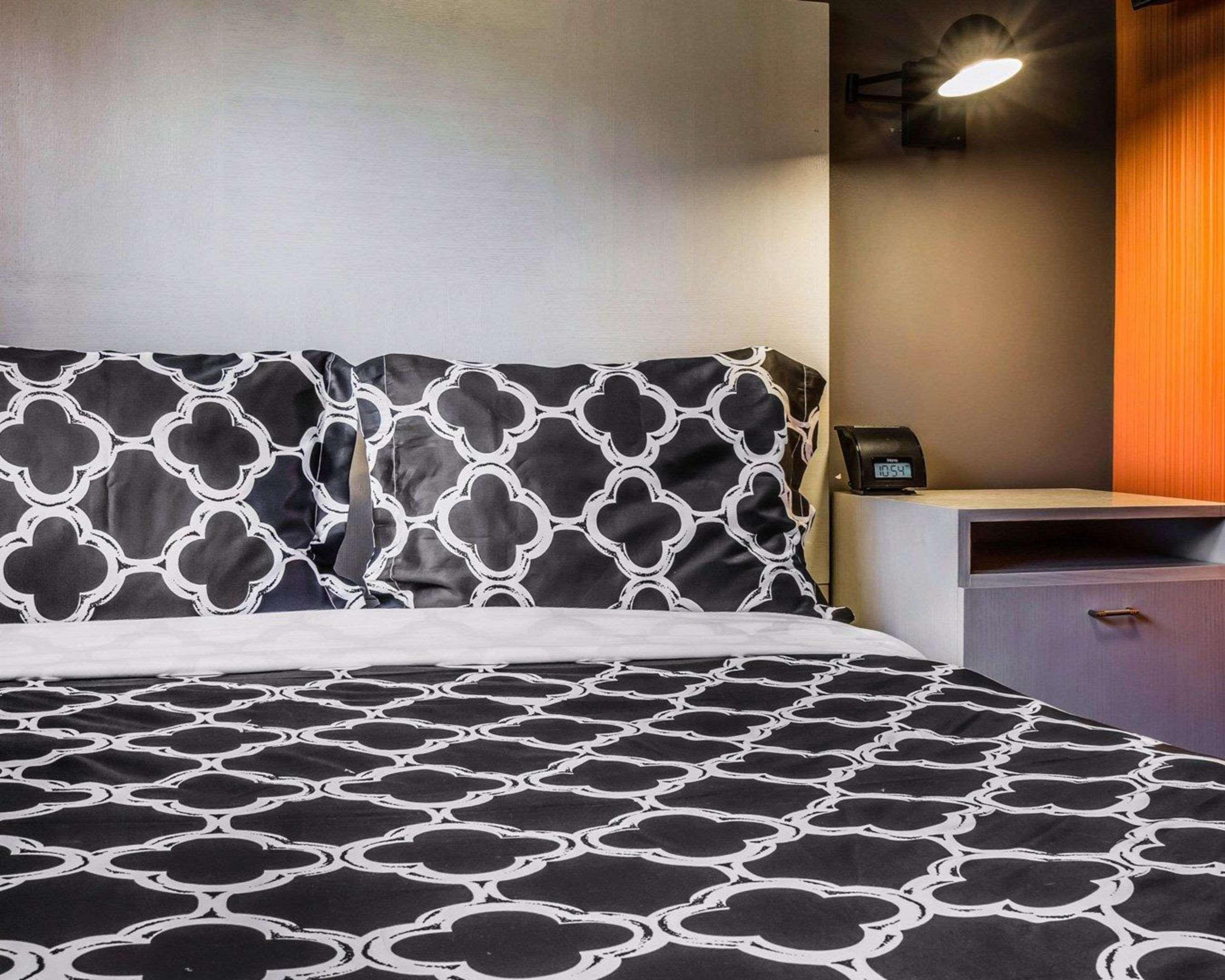 Double Queen Size Bed