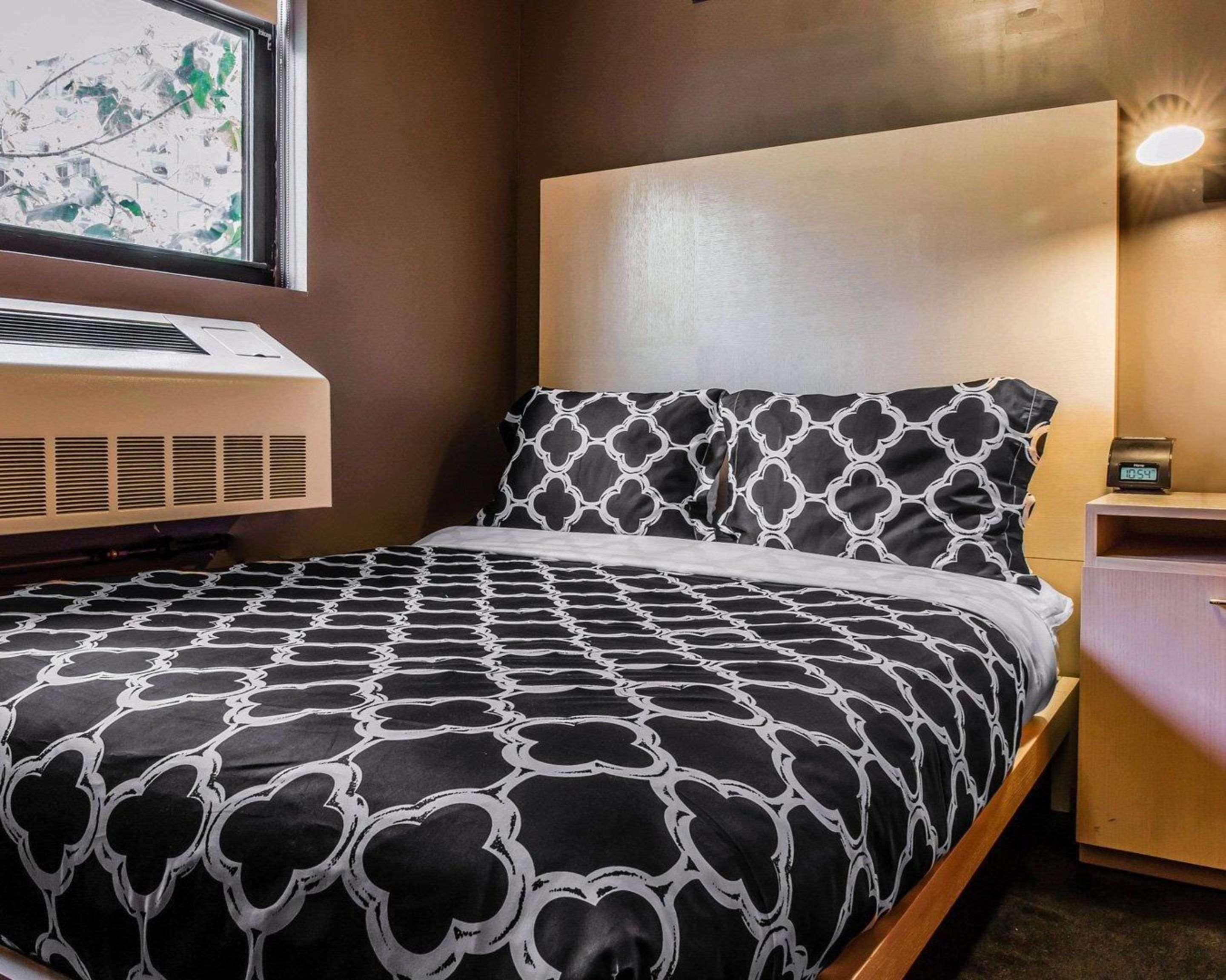 Double Queen Size Bed