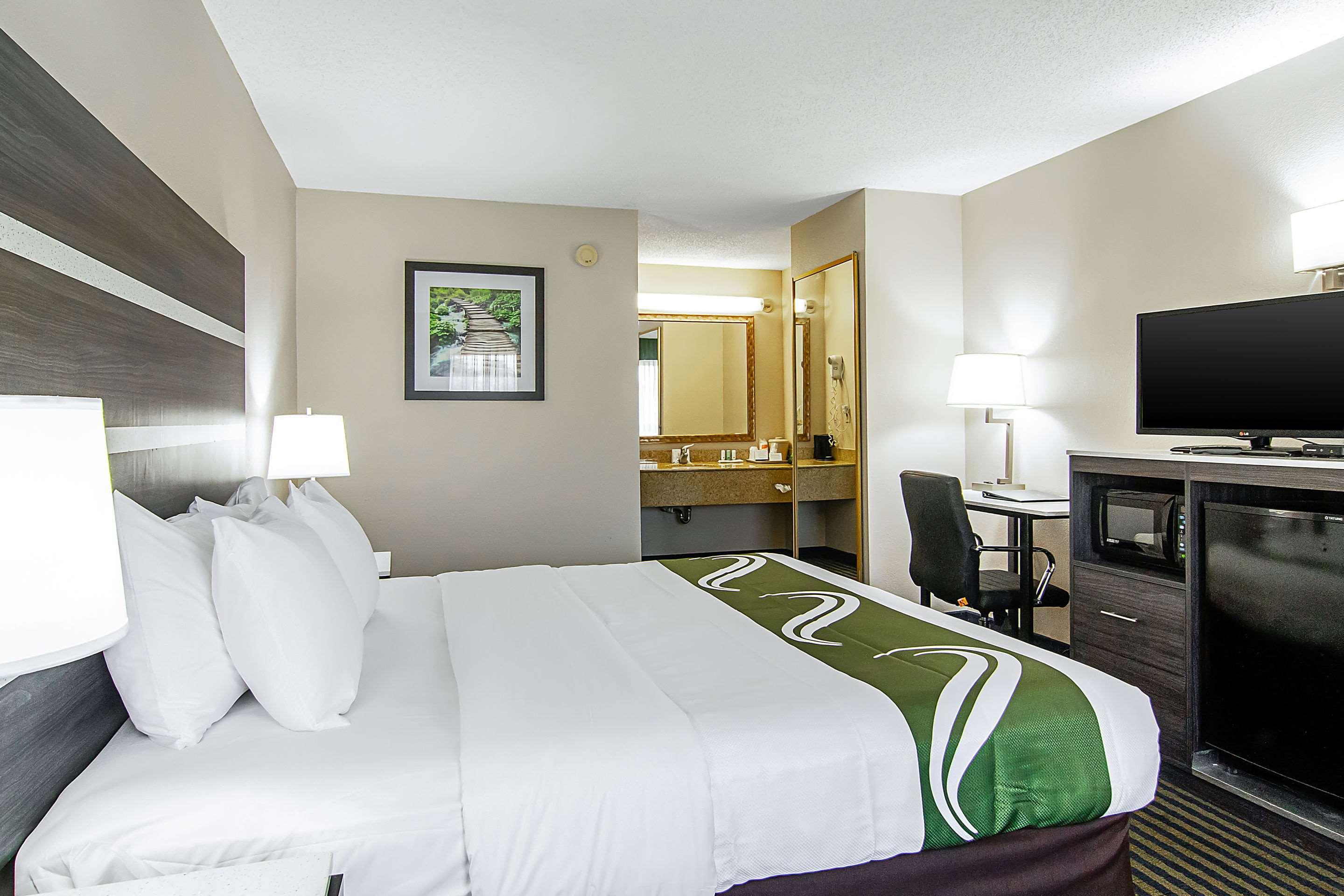 Double King Bed Non Smoking