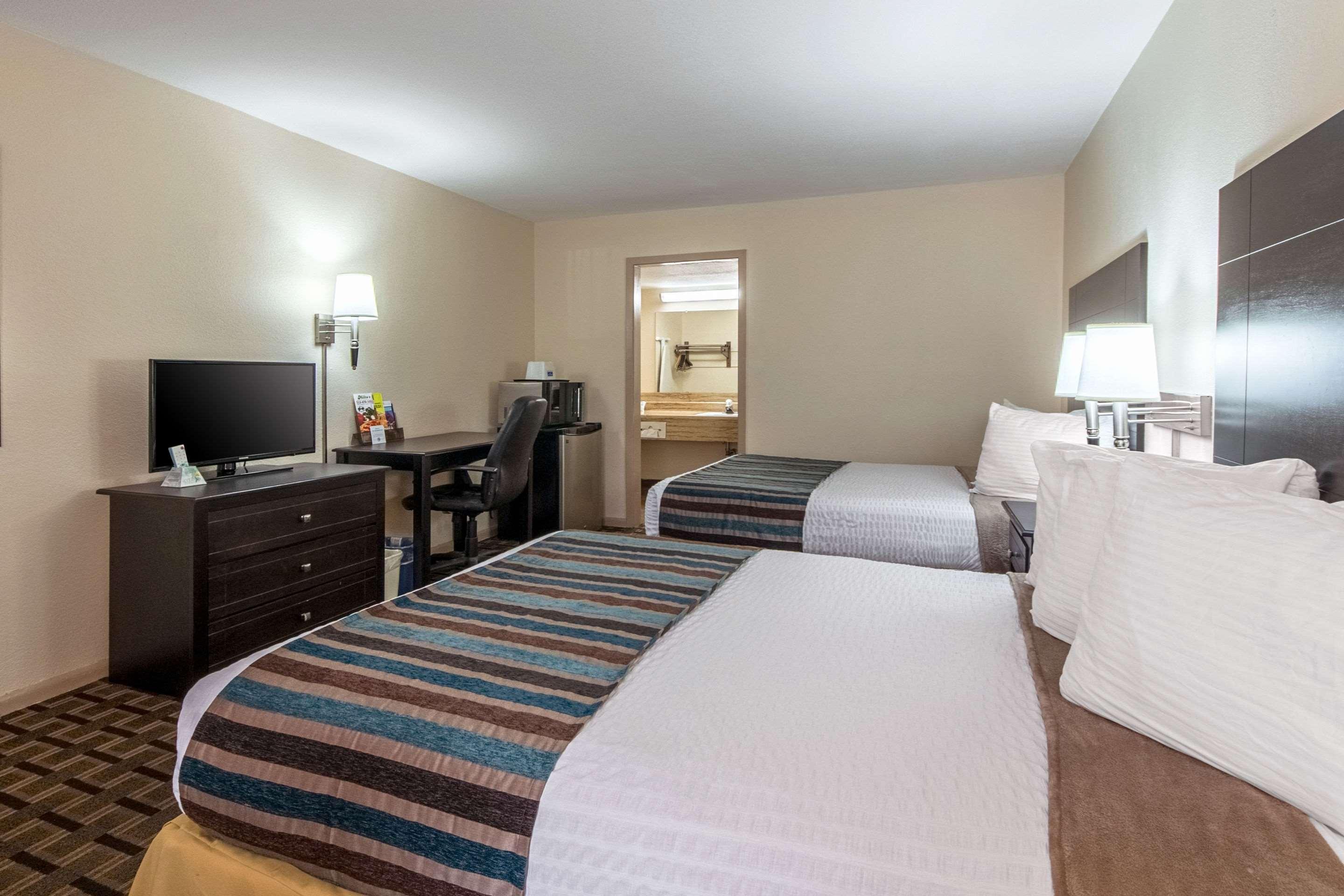 Quadruple Two Double Beds Non Smoking