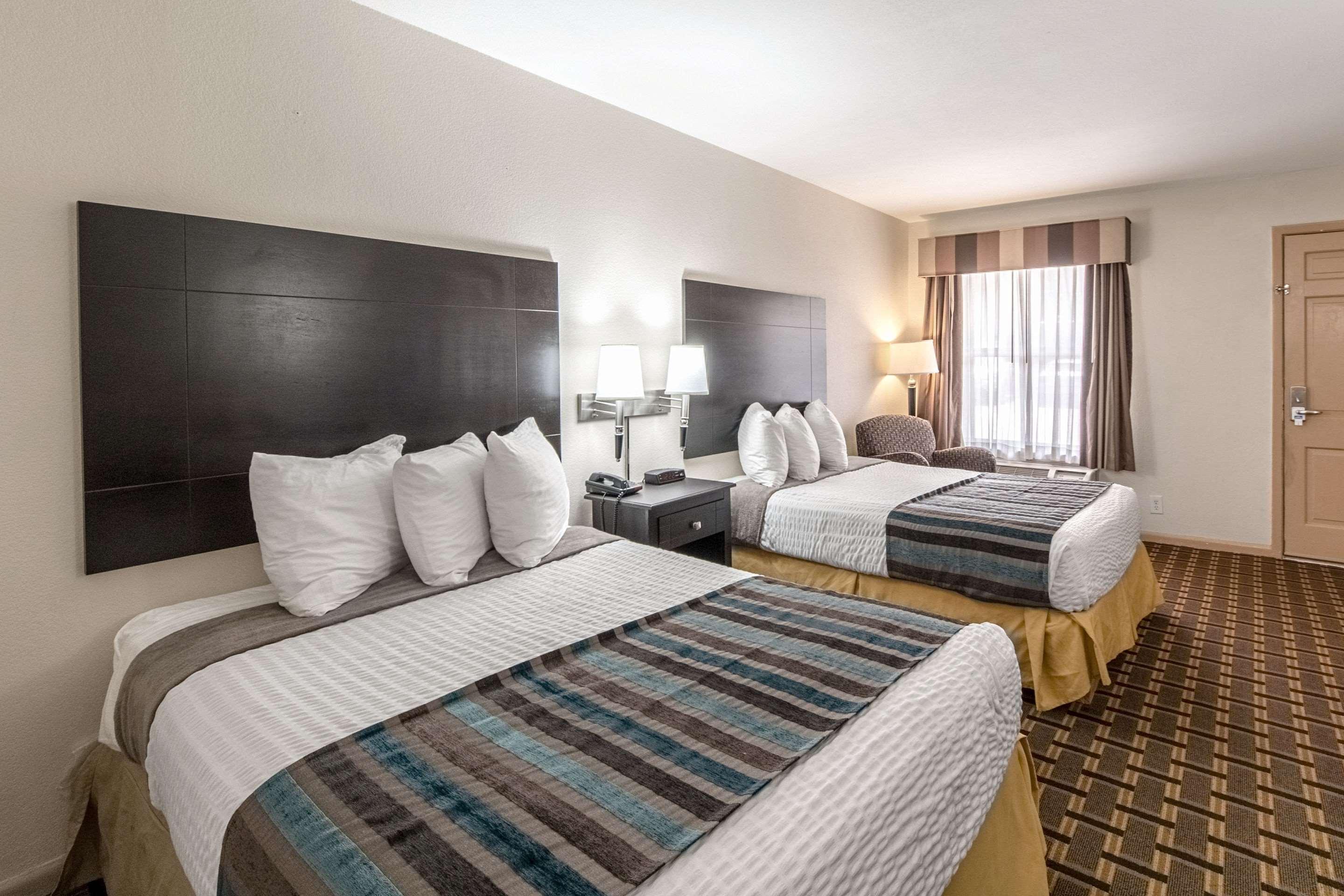 Quadruple Two Double Beds Non Smoking