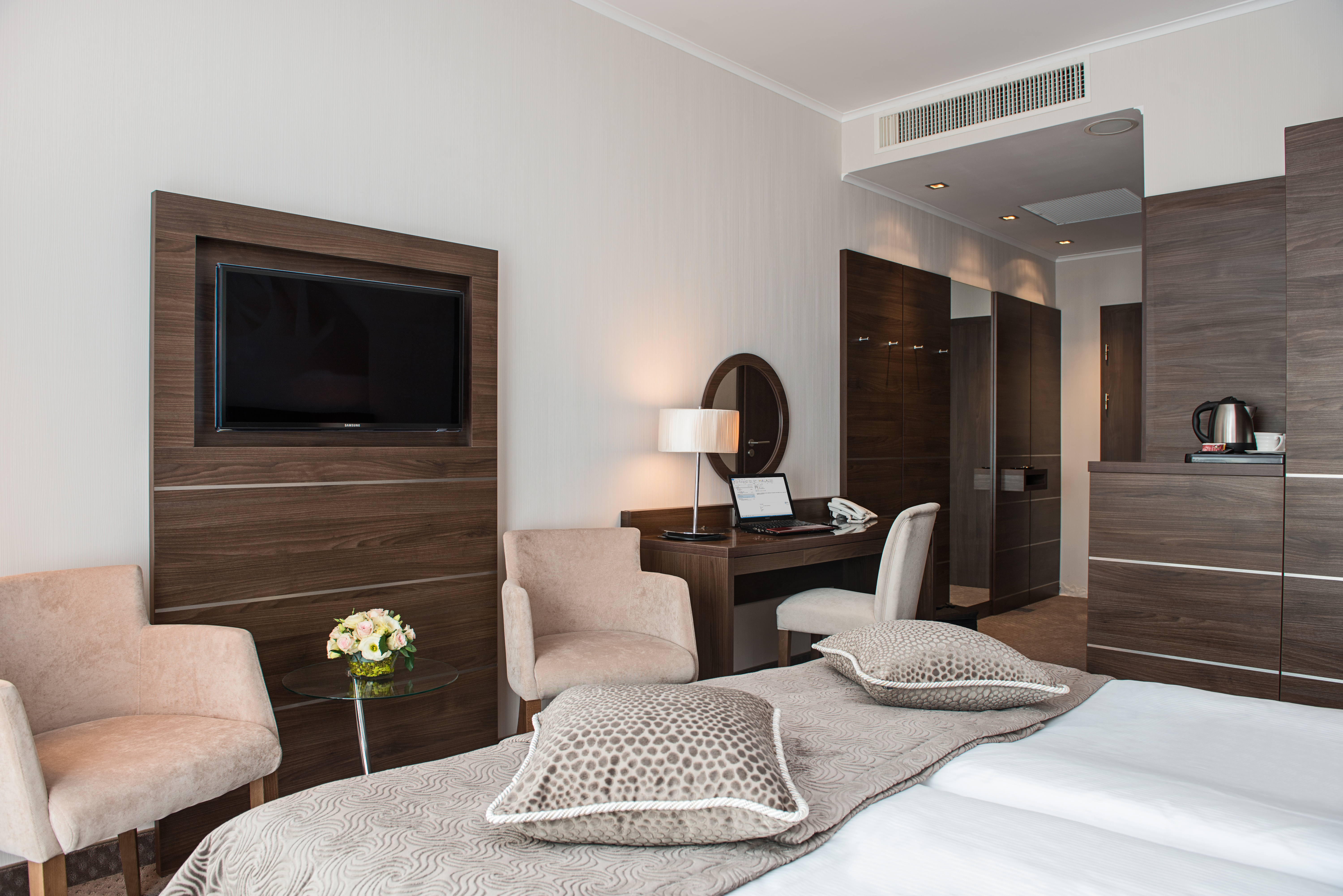 Double or Twin Standard