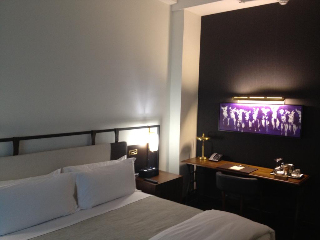 Studio Queen Size Bed