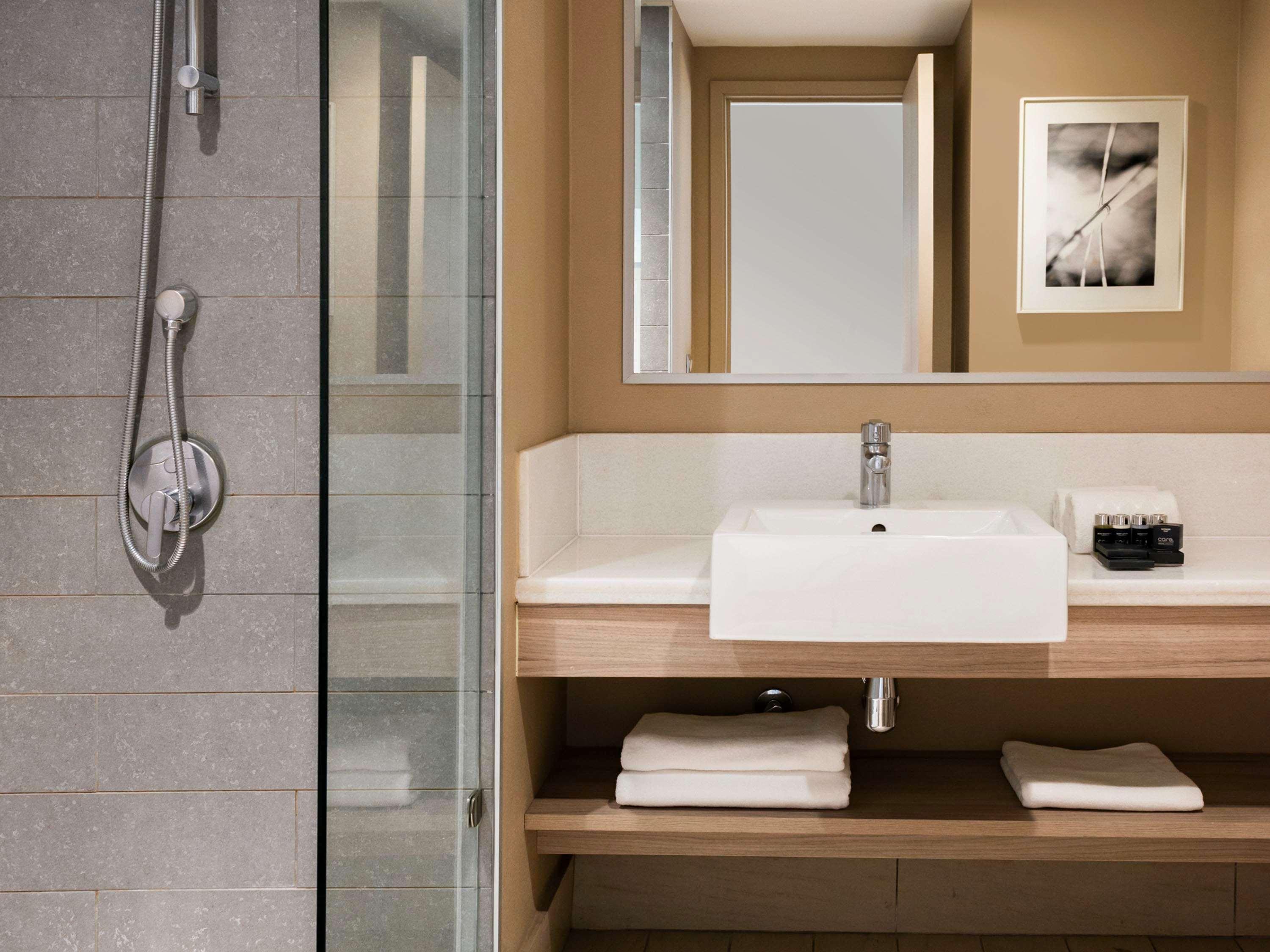 Double Superior Queen Bed