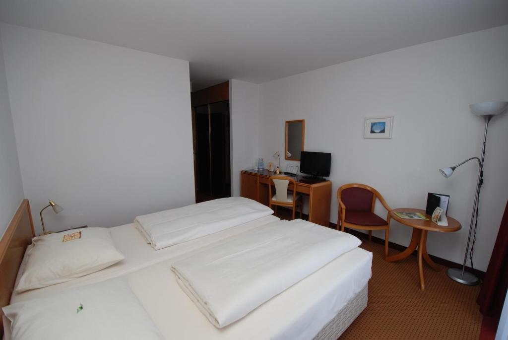 Double Single Business