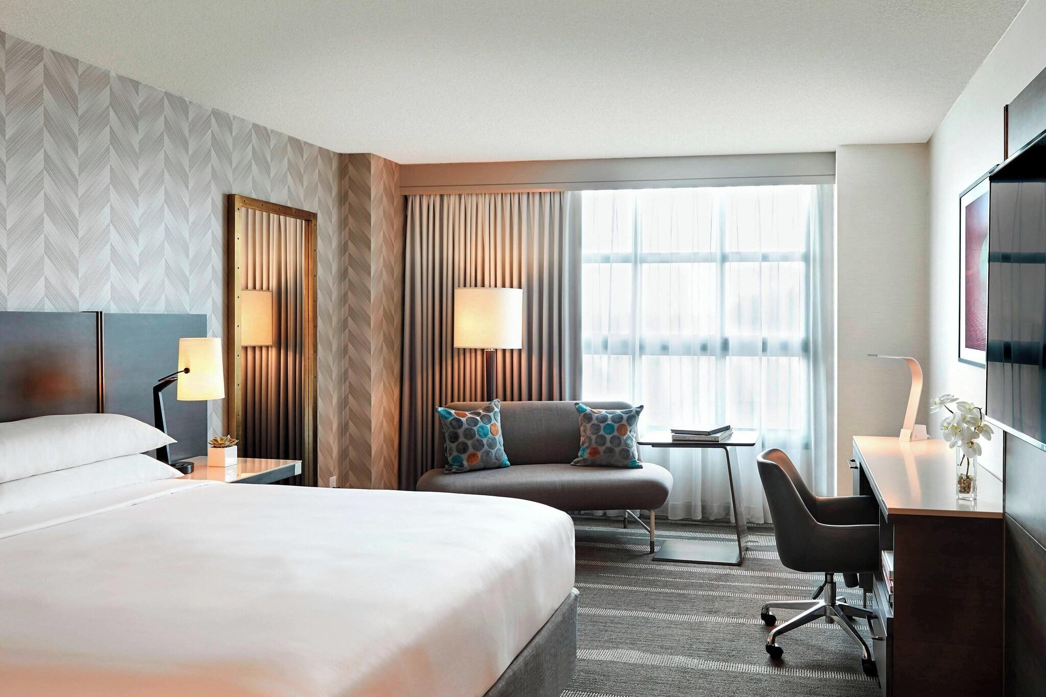 Double Club King Bed