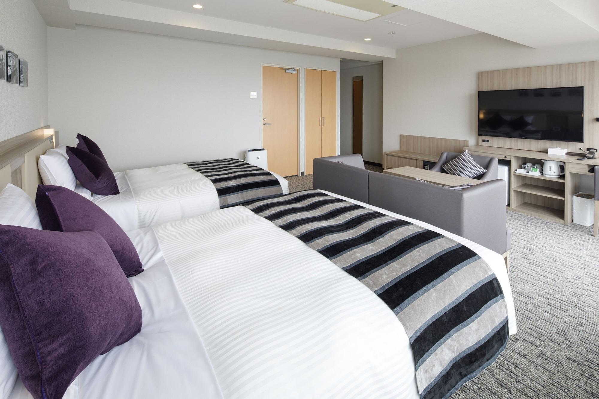 Twin Deluxe Two Beds