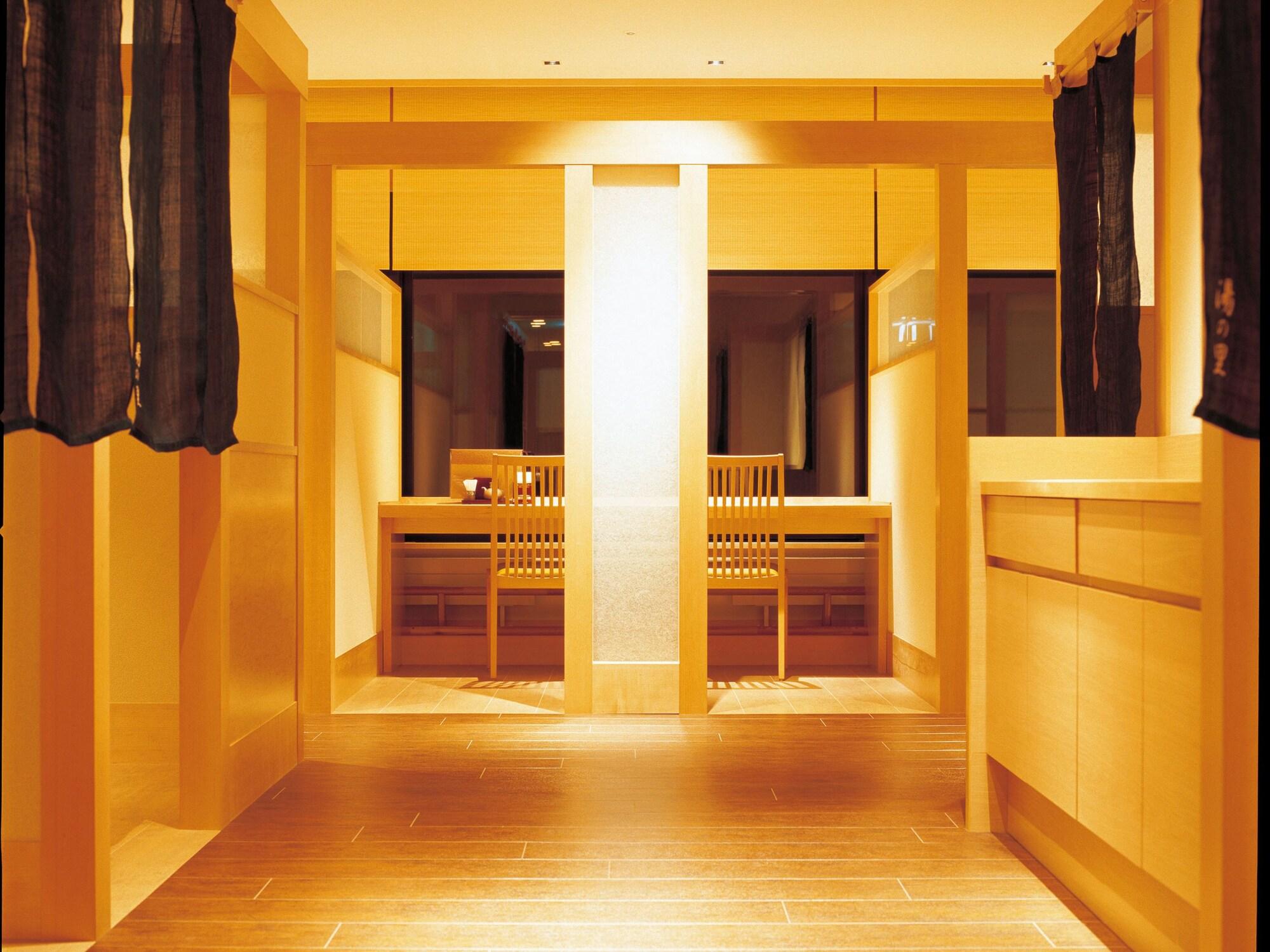 Quadruple Non Smoking