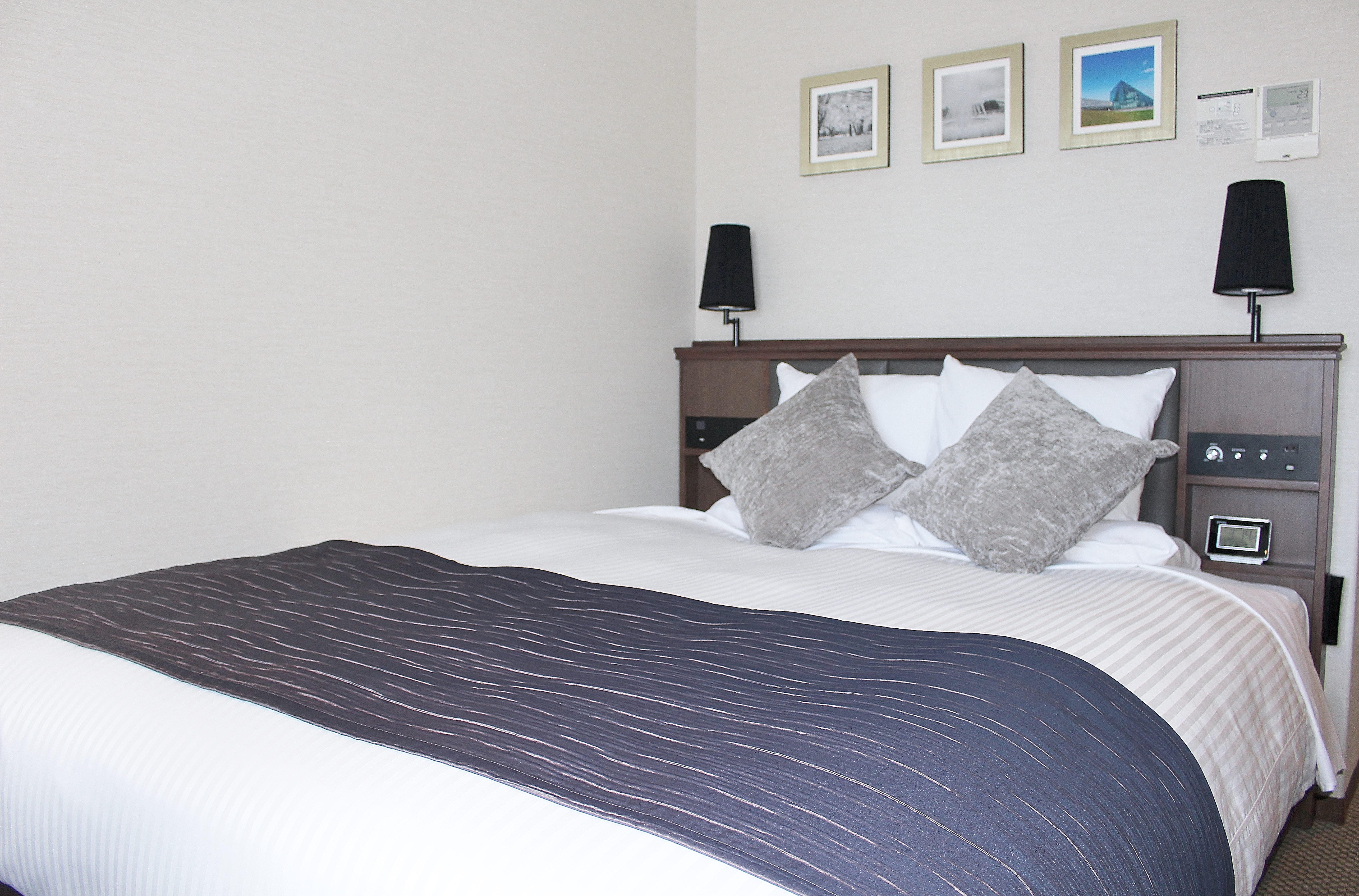 Double Superior Queen Bed