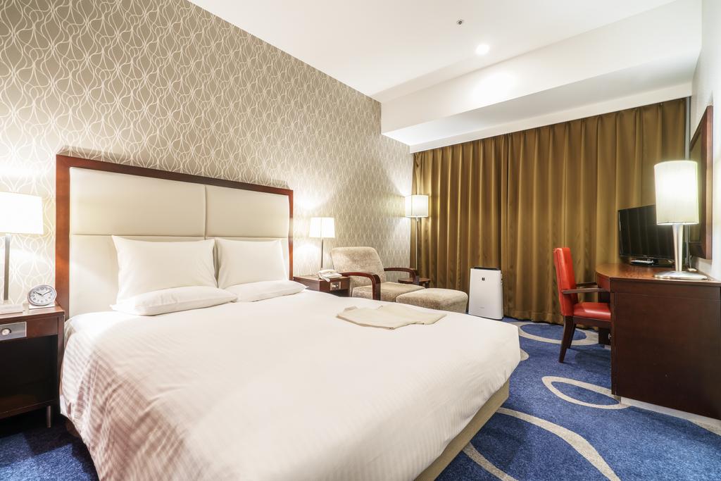 Double Queen Size Bed