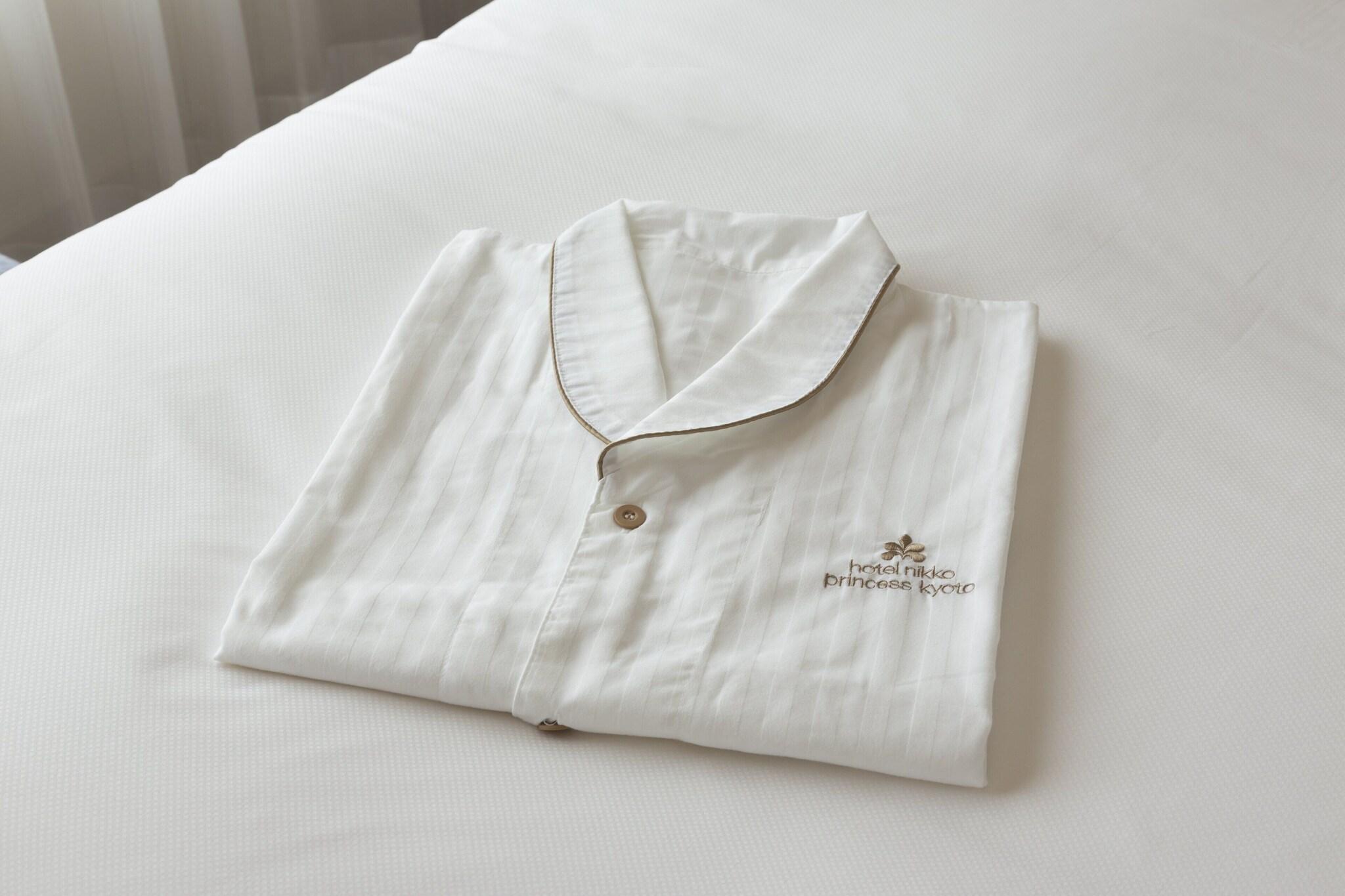 Double Premium Queen Bed