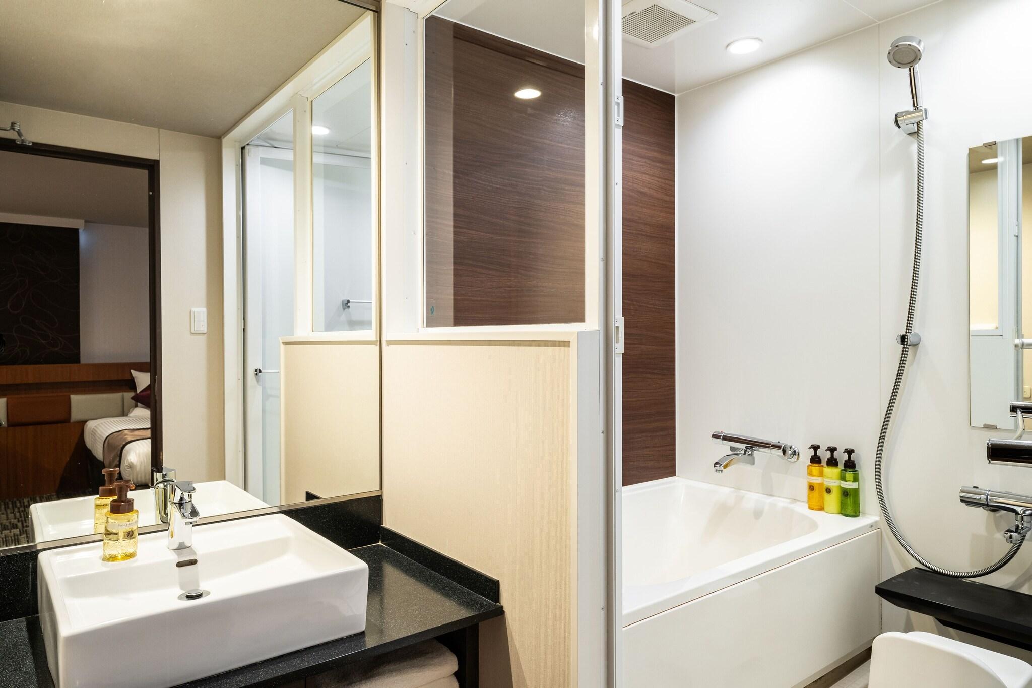 Triple Deluxe Non Smoking