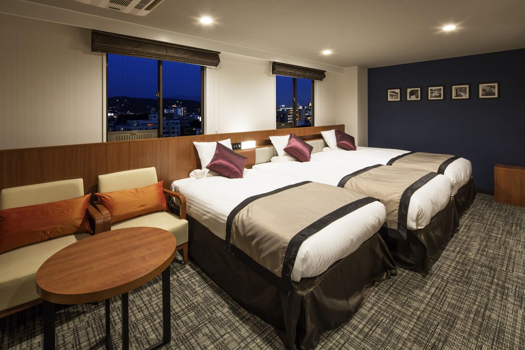 Triple Deluxe Non Smoking