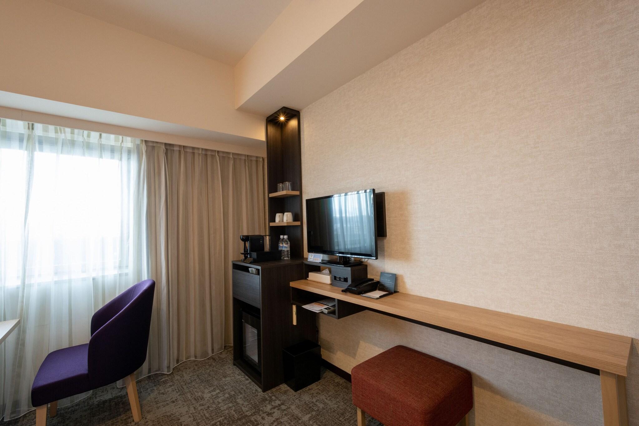 Room Two Beds