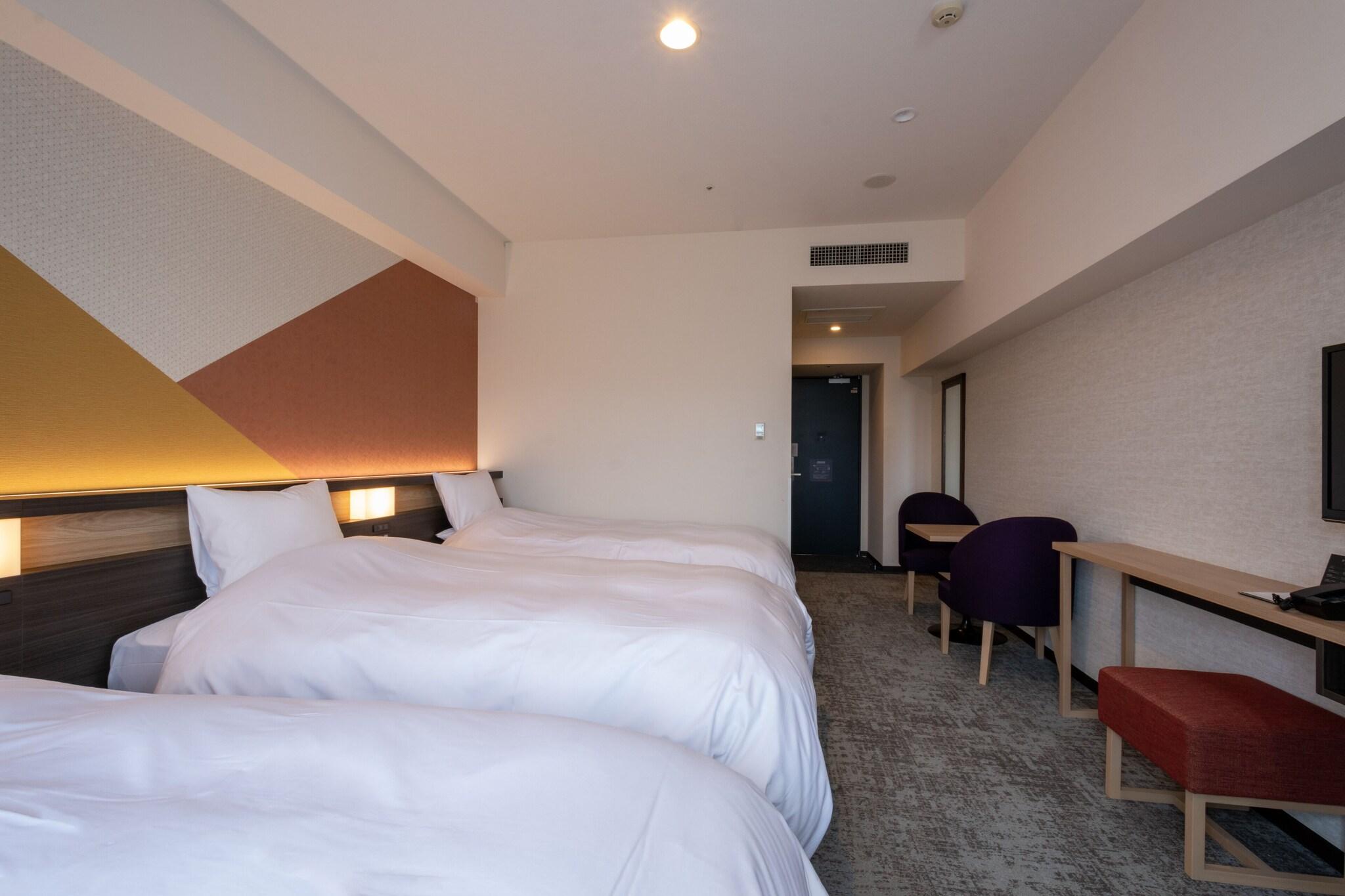 Room Two Beds